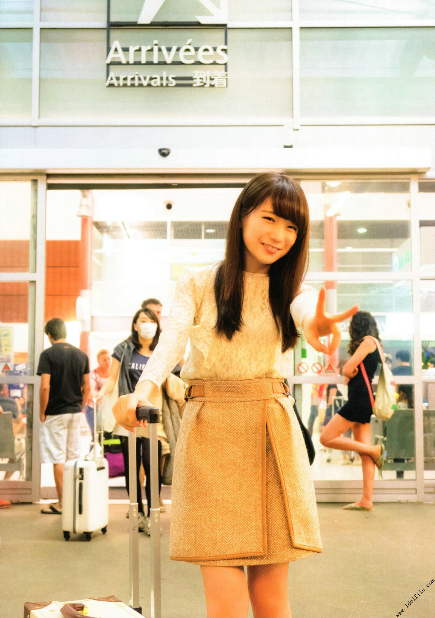 秋元真夏 1st《真夏の気圧配置》 [PhotoBook]