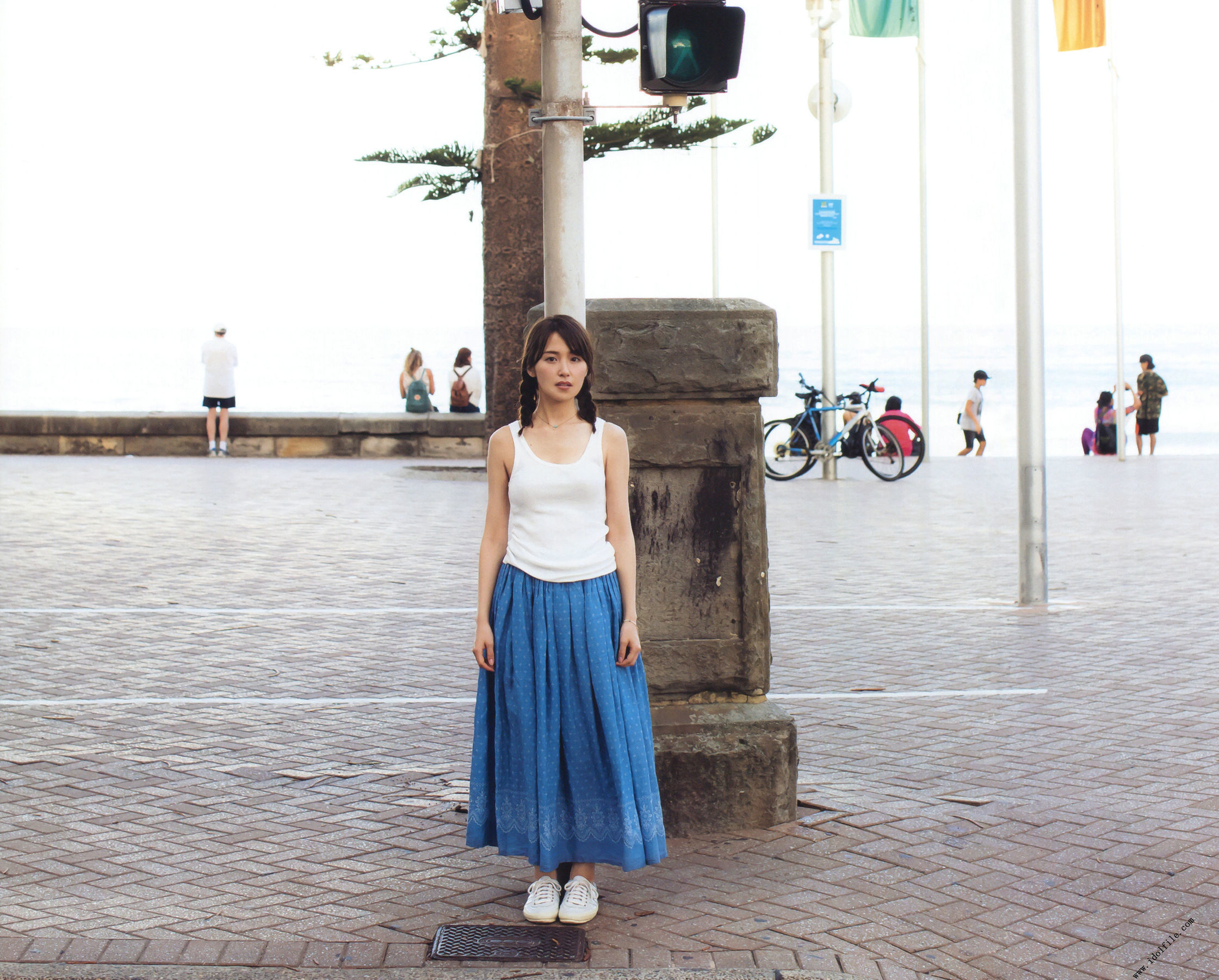 衛藤美彩《話を聞こうか。》 [PhotoBook]