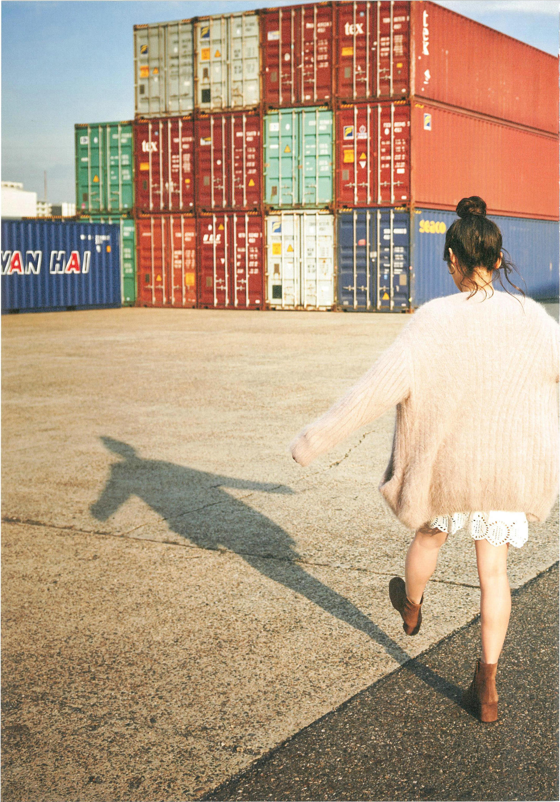 惣田紗莉渚 1st《うらばなし》 [PhotoBook]