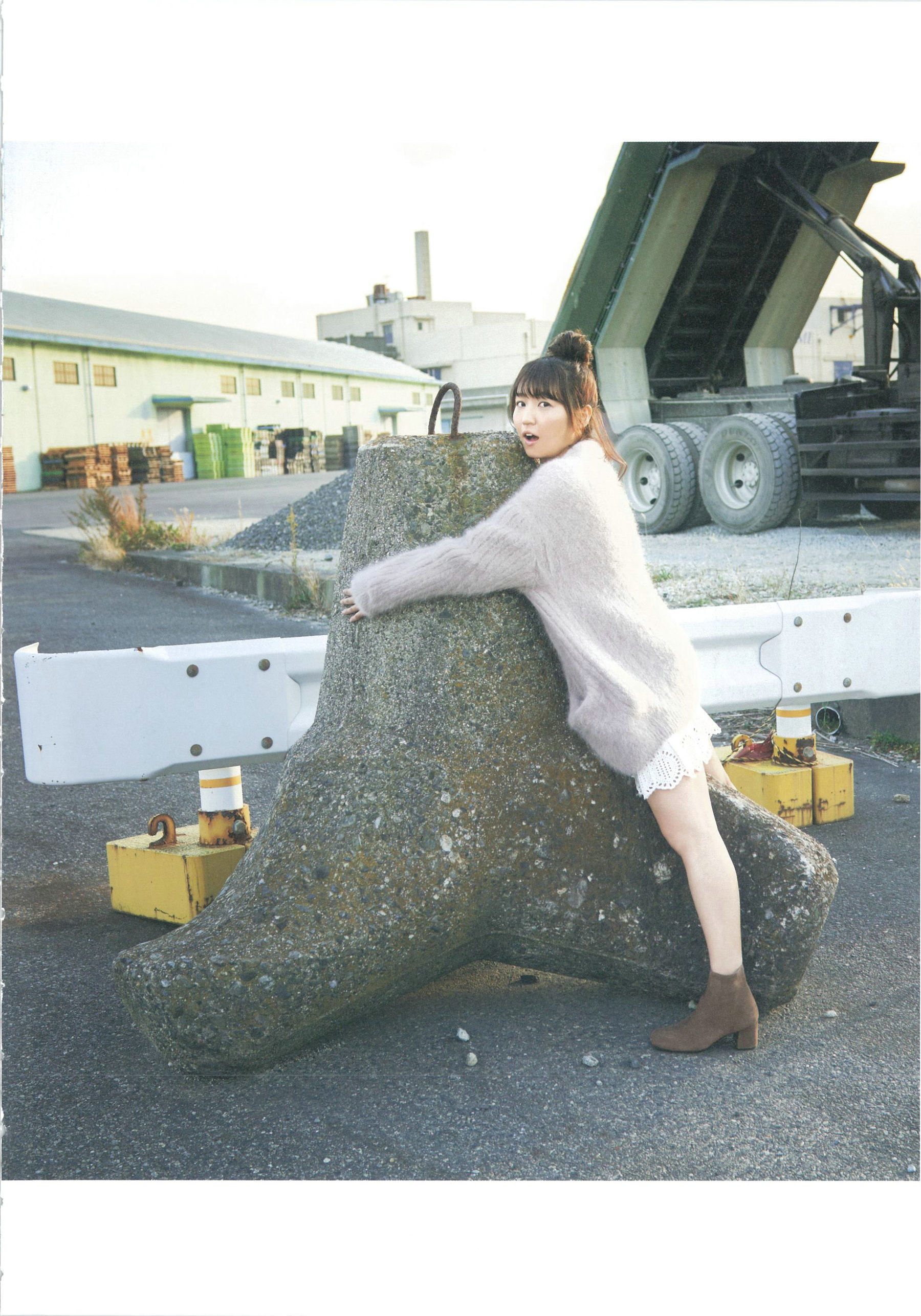惣田紗莉渚 1st《うらばなし》 [PhotoBook]