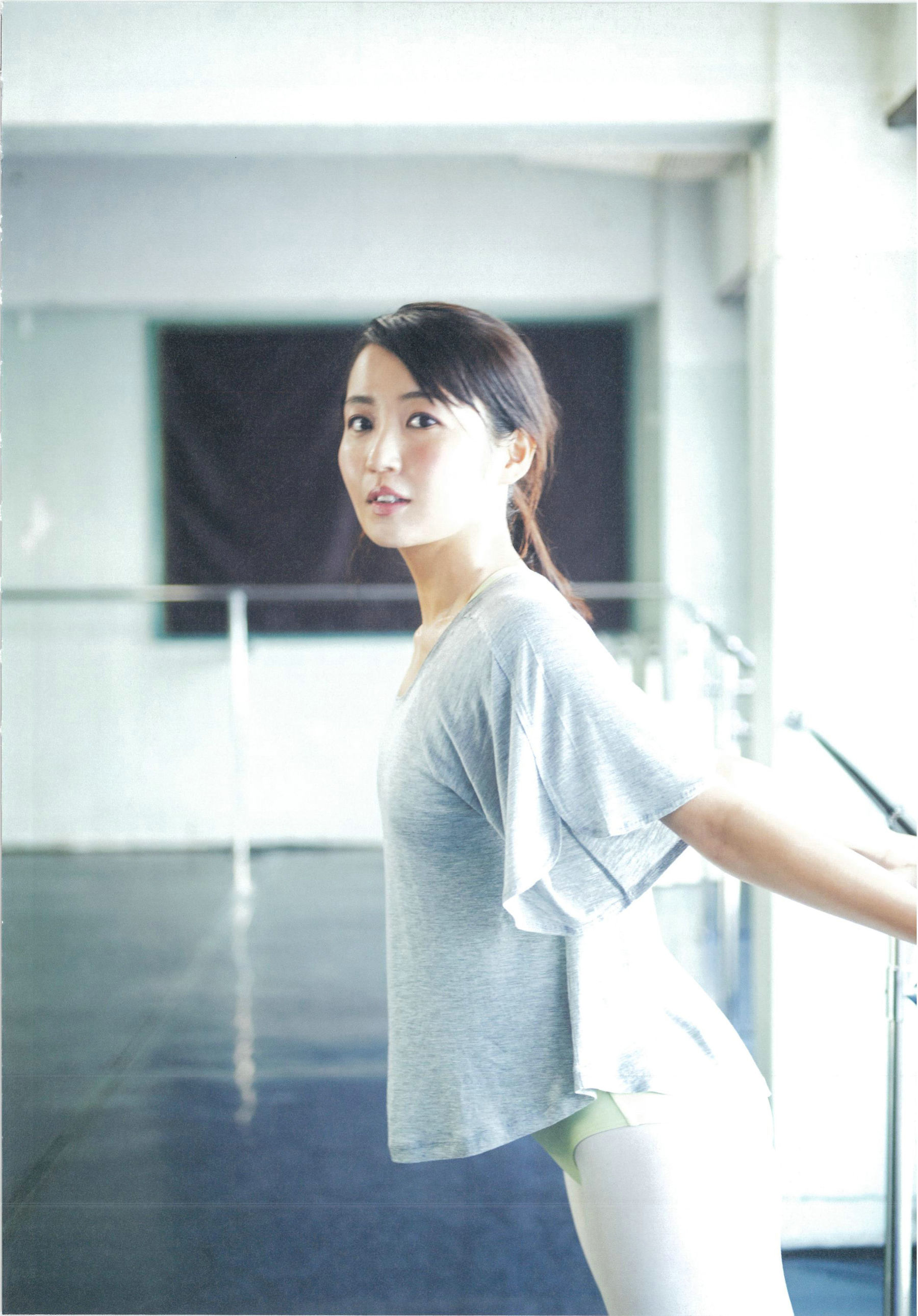 惣田紗莉渚 1st《うらばなし》 [PhotoBook]