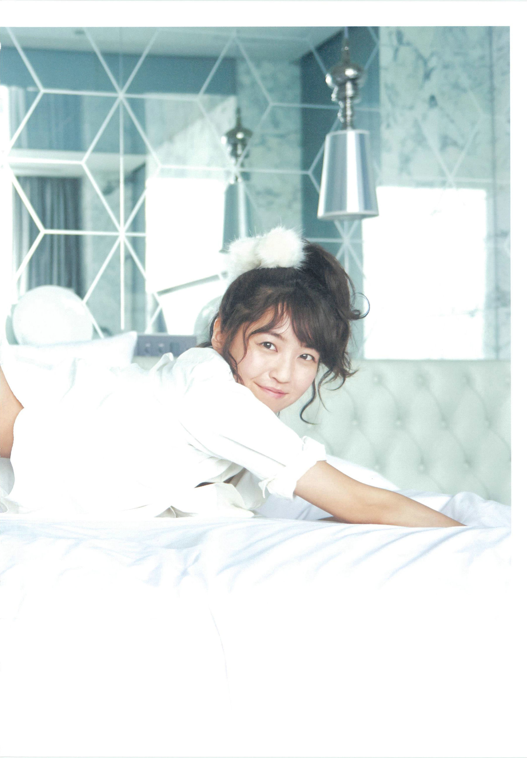 惣田紗莉渚 1st《うらばなし》 [PhotoBook]
