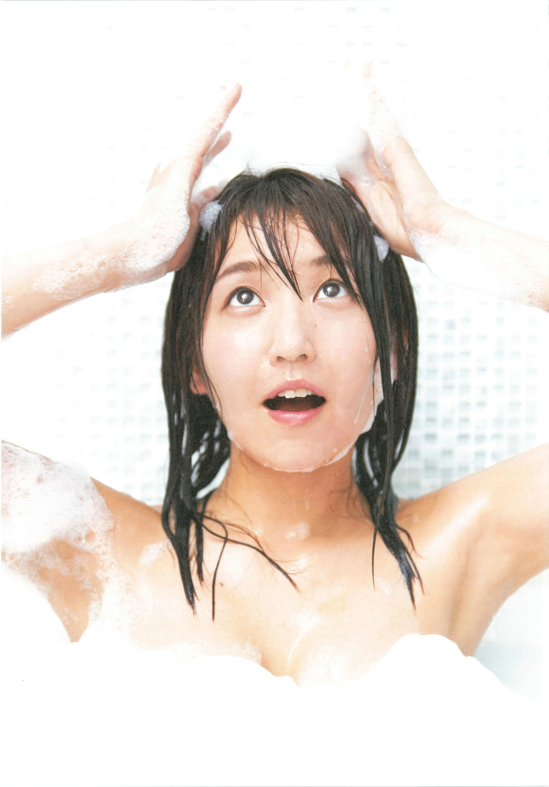 惣田紗莉渚 1st《うらばなし》 [PhotoBook]