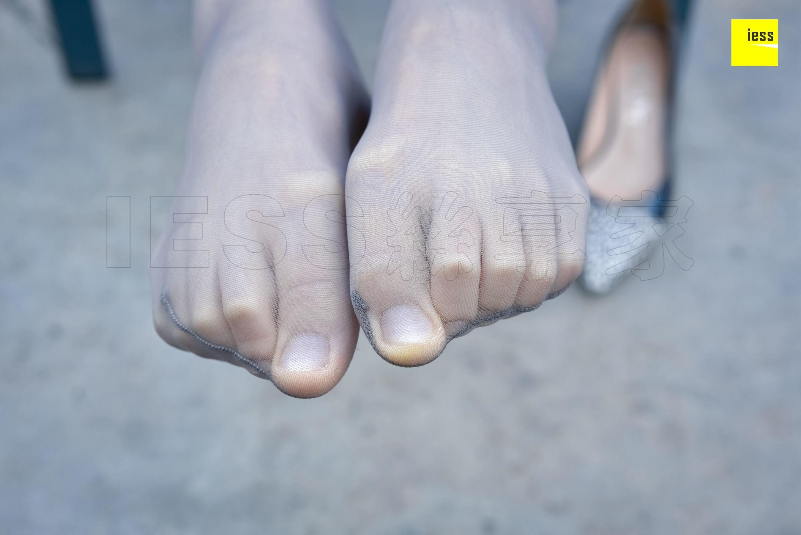 佳桢《丰满微肉腿》 [异思趣向IESS] 丝享家156
