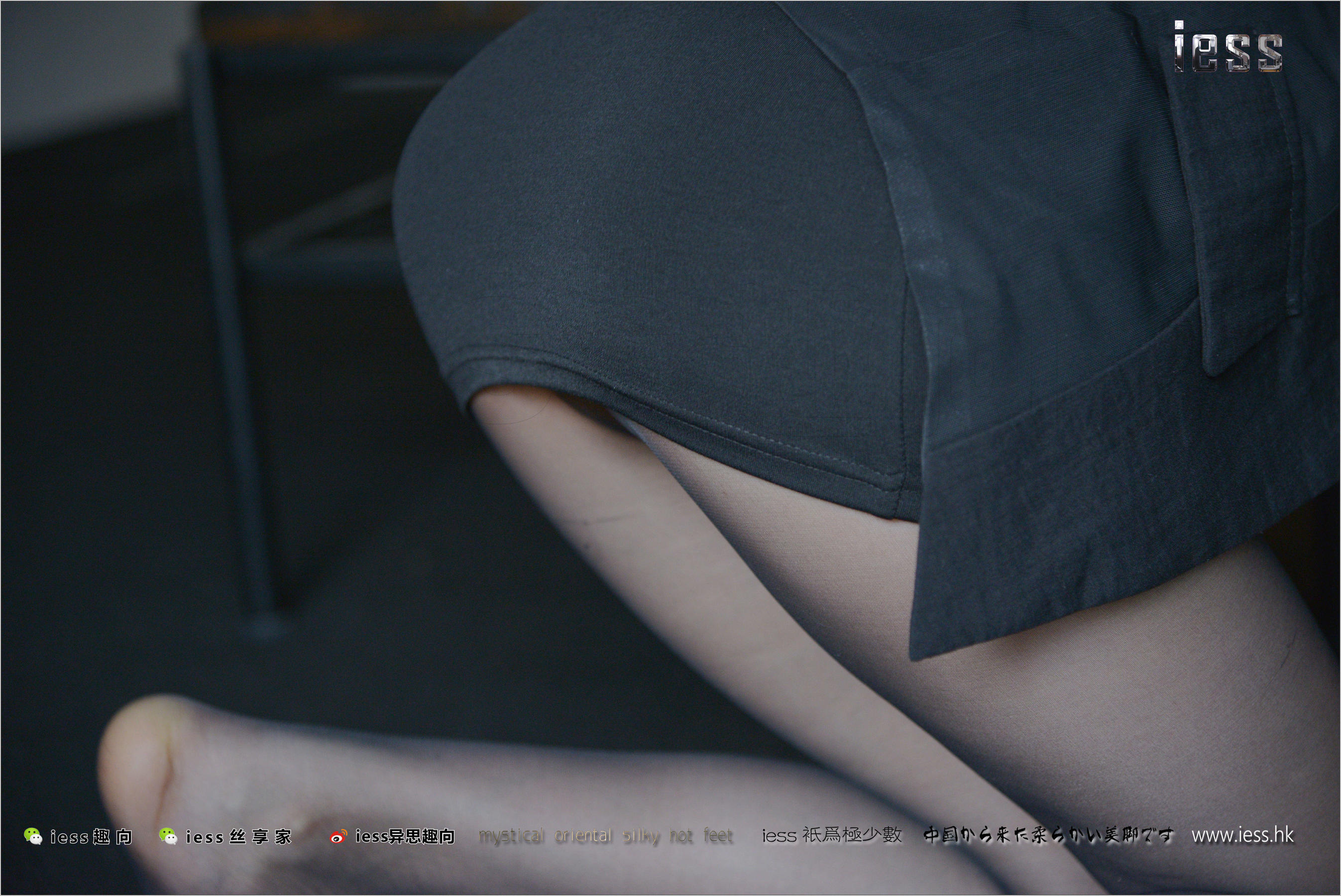 小莫《小莫的暗调黑丝④》 [异思趣向IESS] 丝足便当193