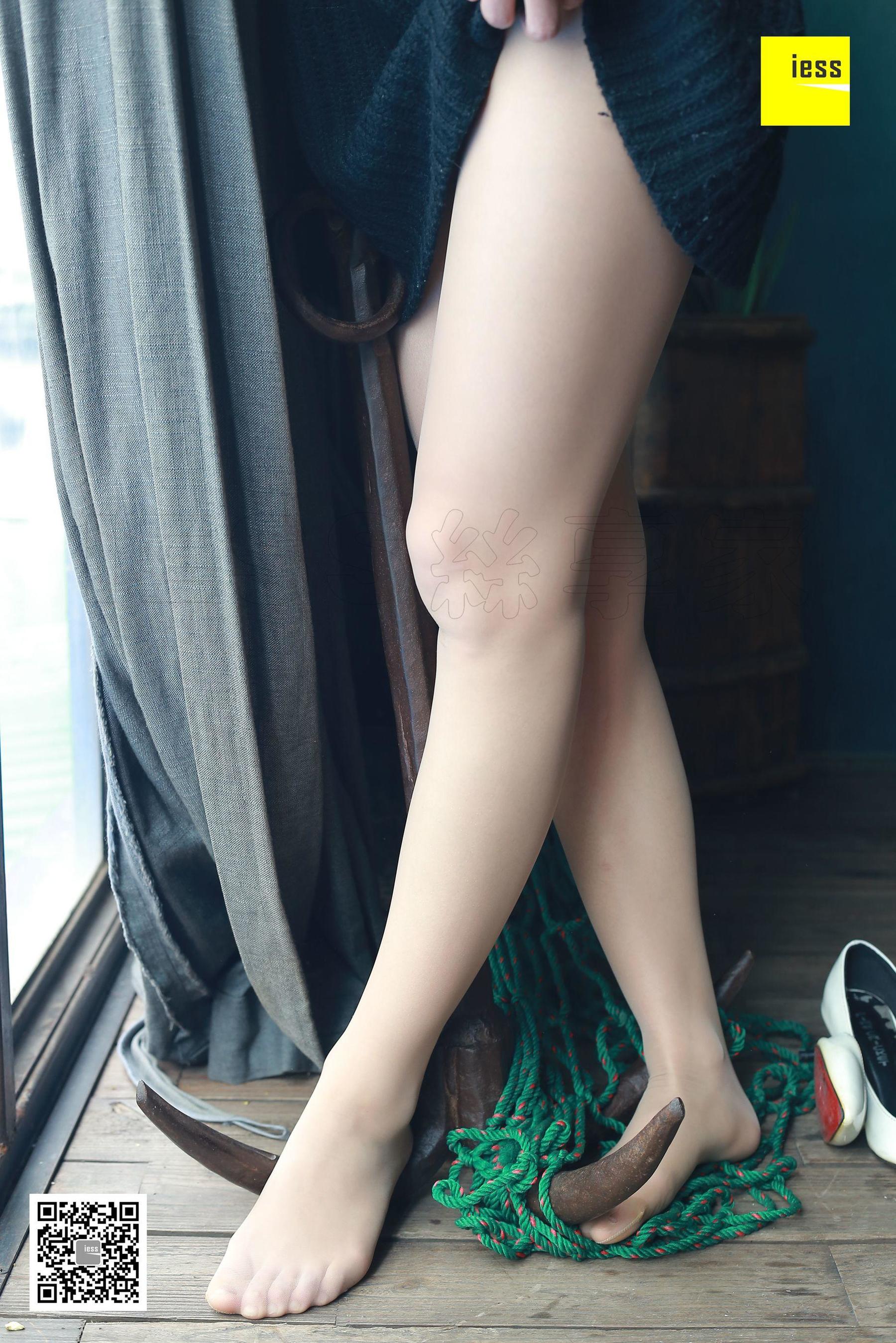 秋秋《黑色毛衣与肉丝》 [异思趣向IESS] 丝享家165