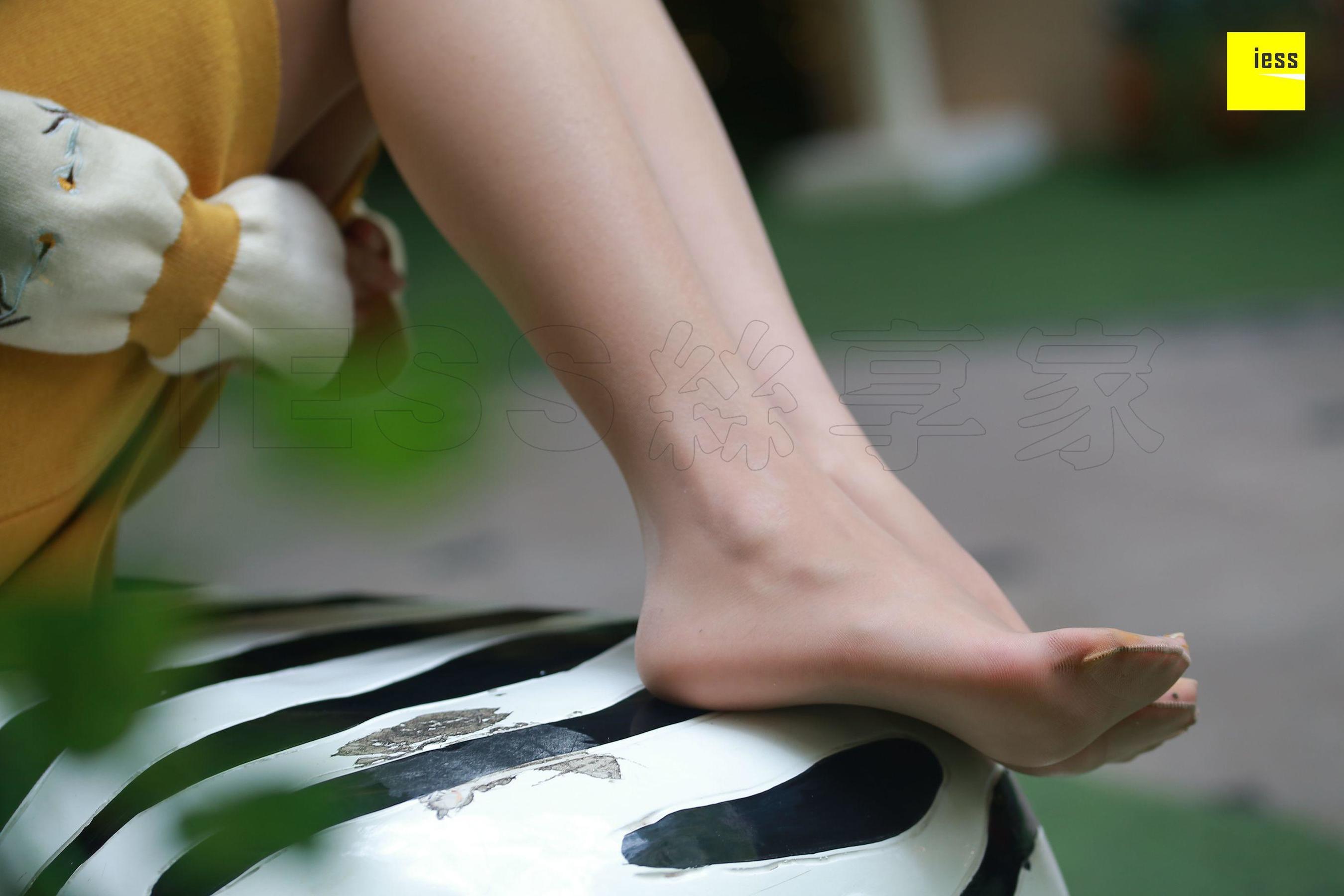 婉萍《婉萍街拍肉丝》[异思趣向IESS] 丝享家173