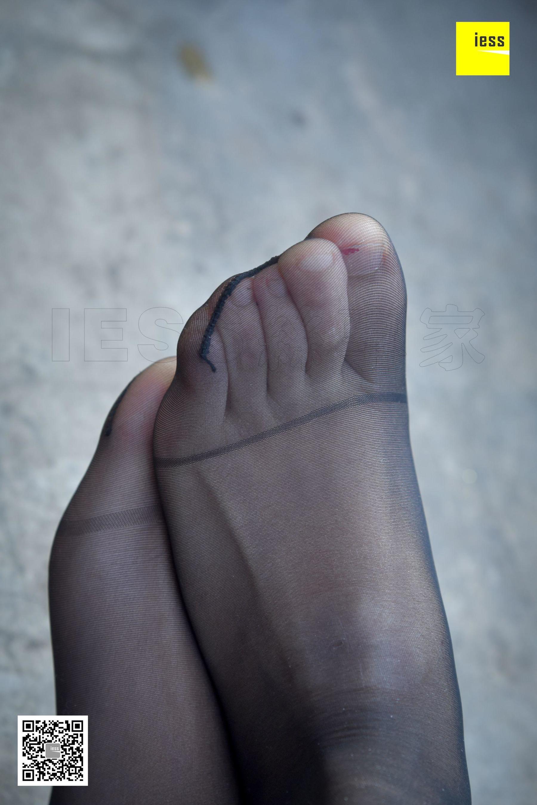 来来《连衣裙性感黑丝》[异思趣向IESS] 丝享家174