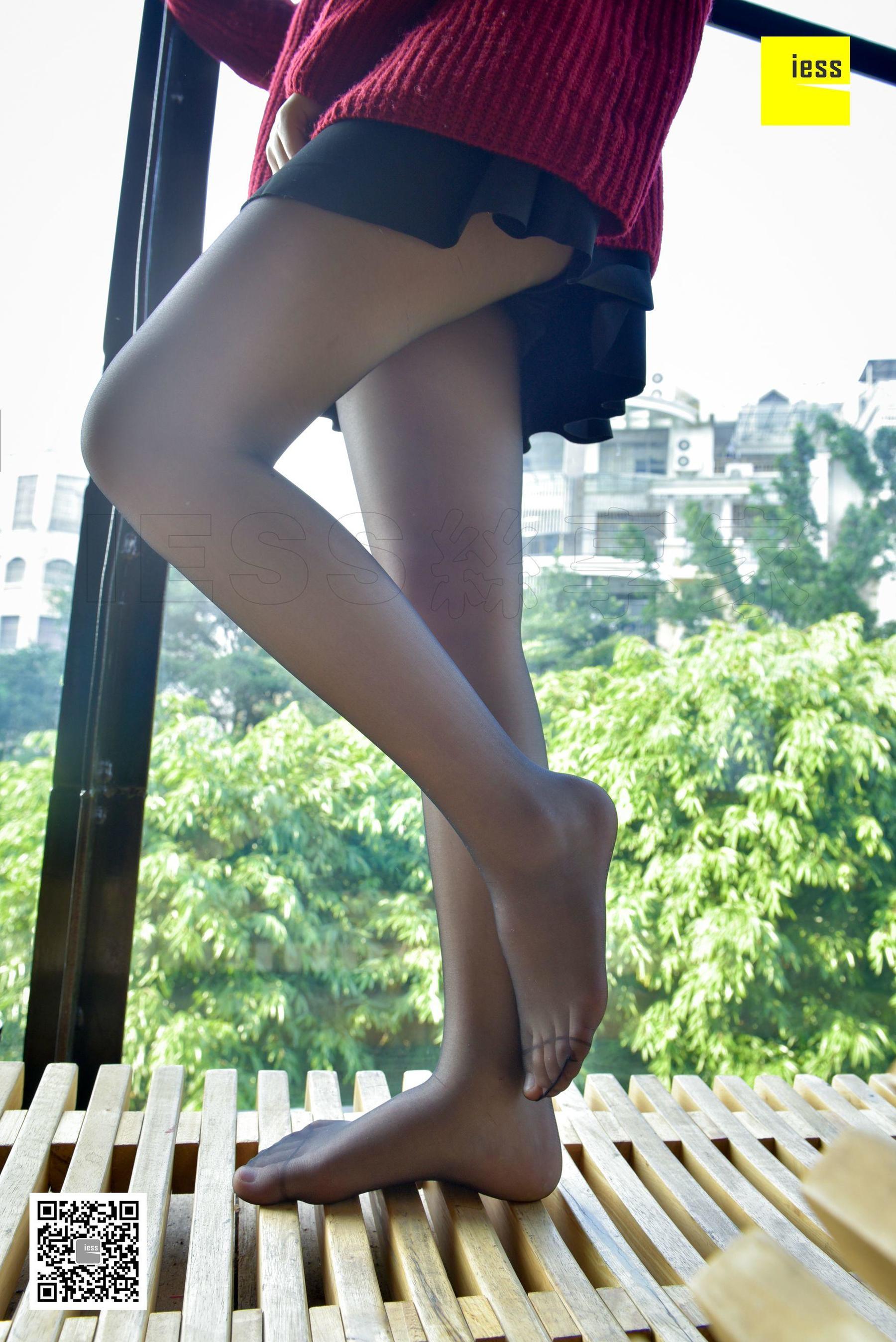 佳桢《丰满肉肉黑丝》 [异思趣向IESS] 丝享家183