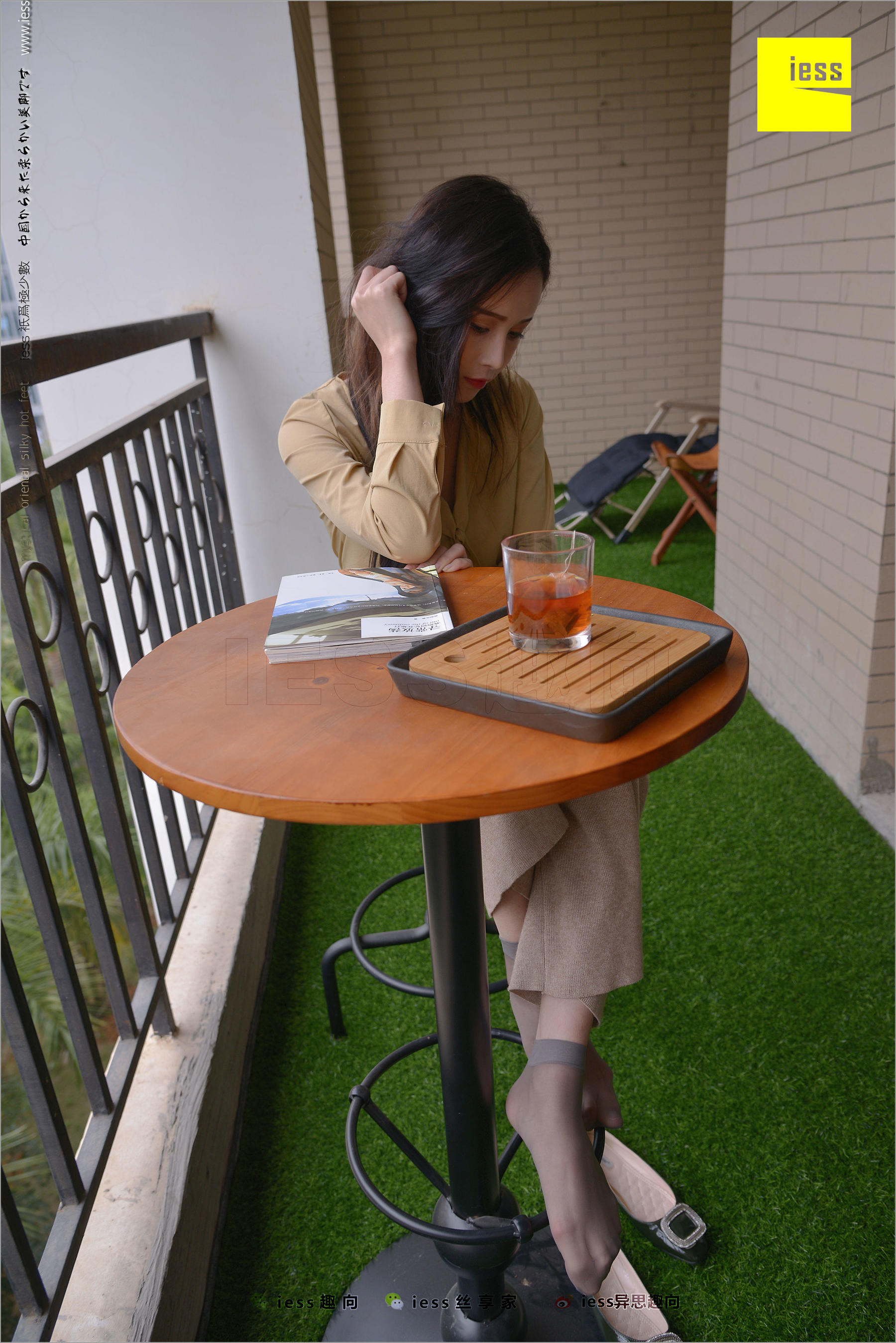 小羽《小羽、船袜、短丝和平底鞋》精简版 [异思趣向IESS] 丝足便当218