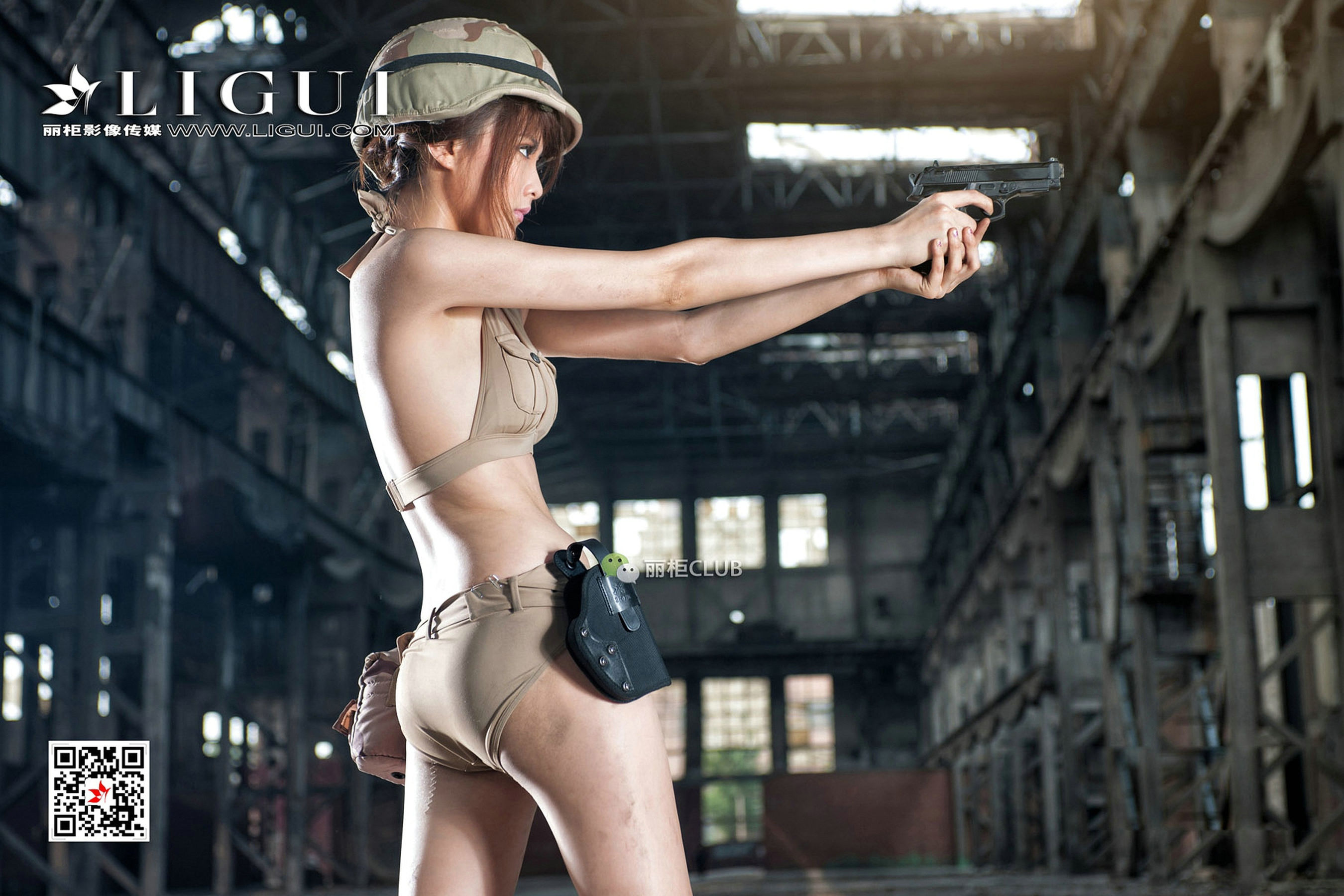Model 黄芬《女兵美腿丝足》 [丽柜Ligui]