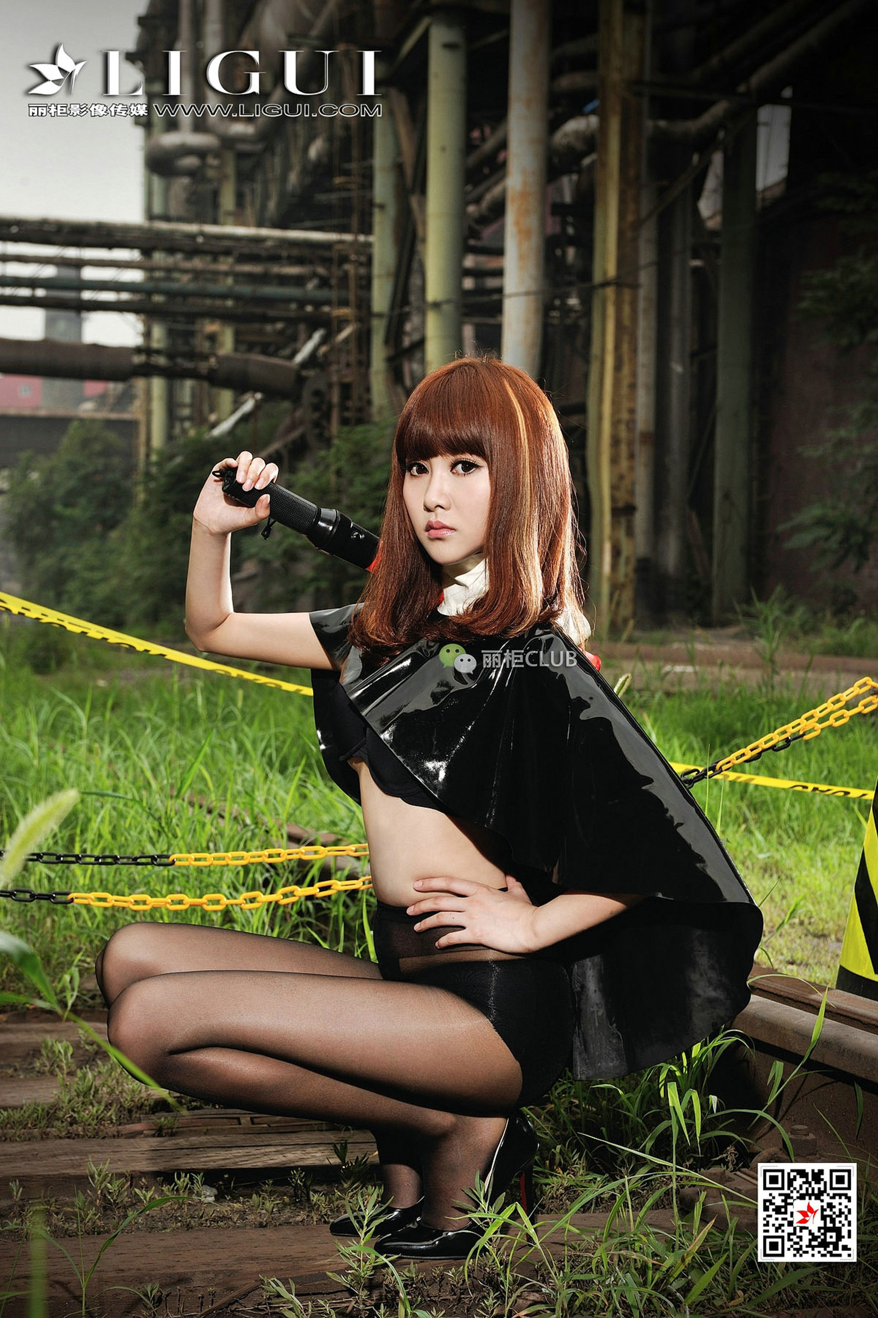 Model 笑笑《废旧火车道黑丝美脚》 [丽柜Ligui]