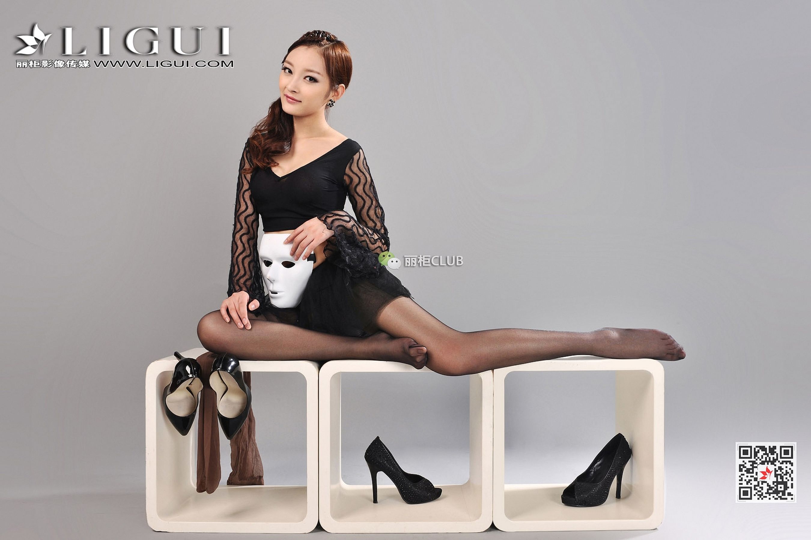 Model 小杨幂《蕾丝+黑丝+美脚》 [丽柜Ligui]