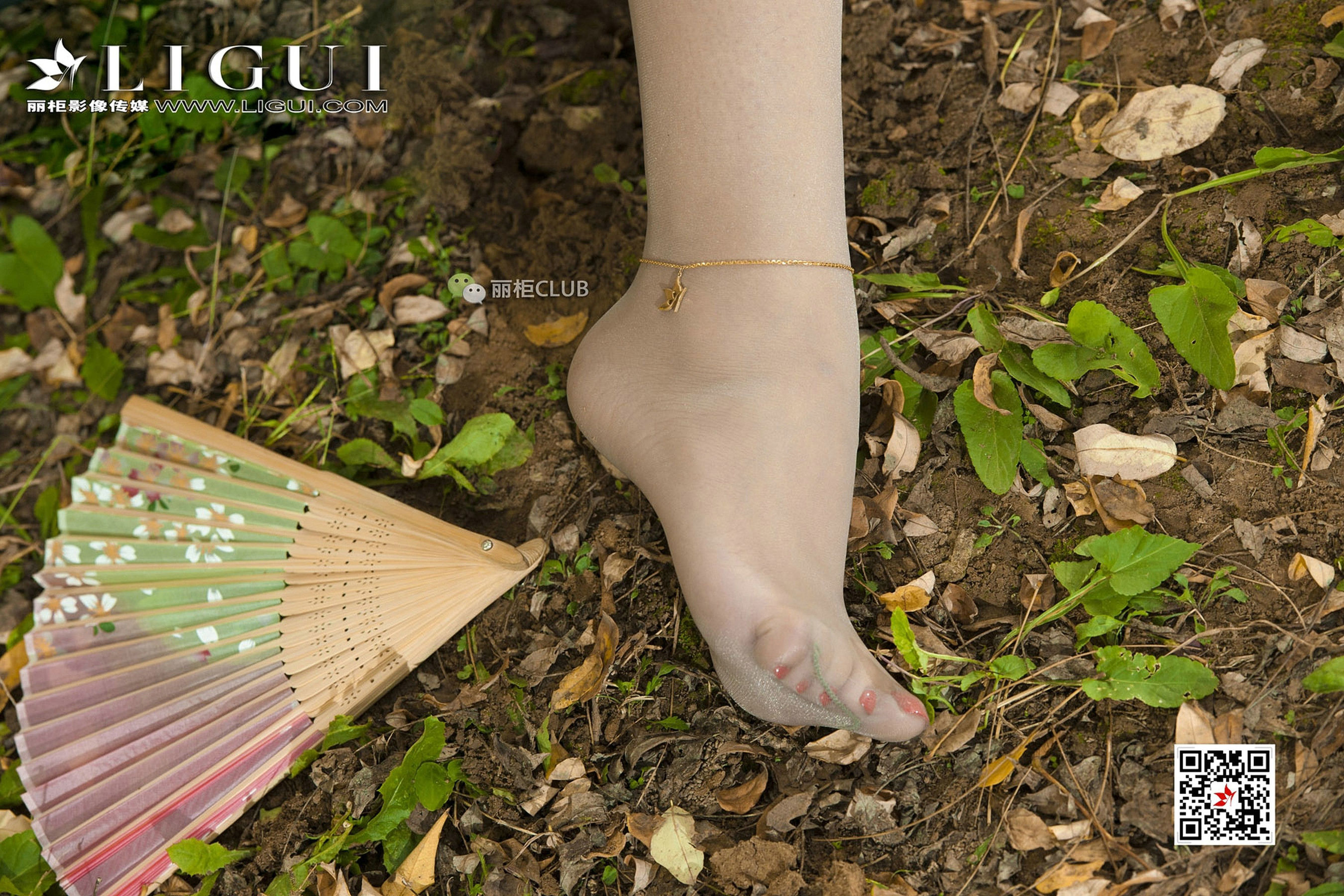 Model 悠悠《黄昏优雅旗袍唯美丝足》 [丽柜Ligui]