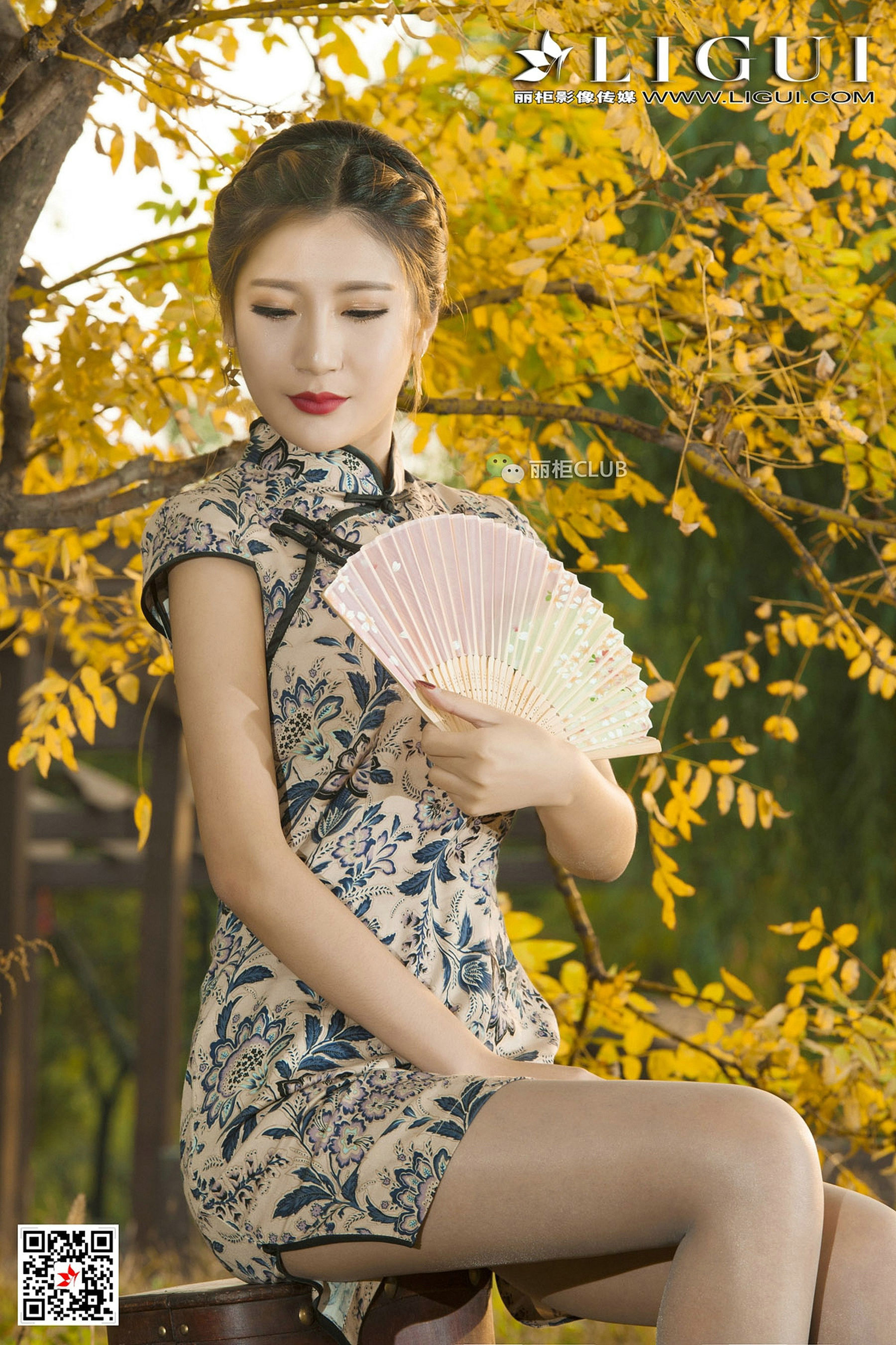Model 悠悠《黄昏优雅旗袍唯美丝足》 [丽柜Ligui]
