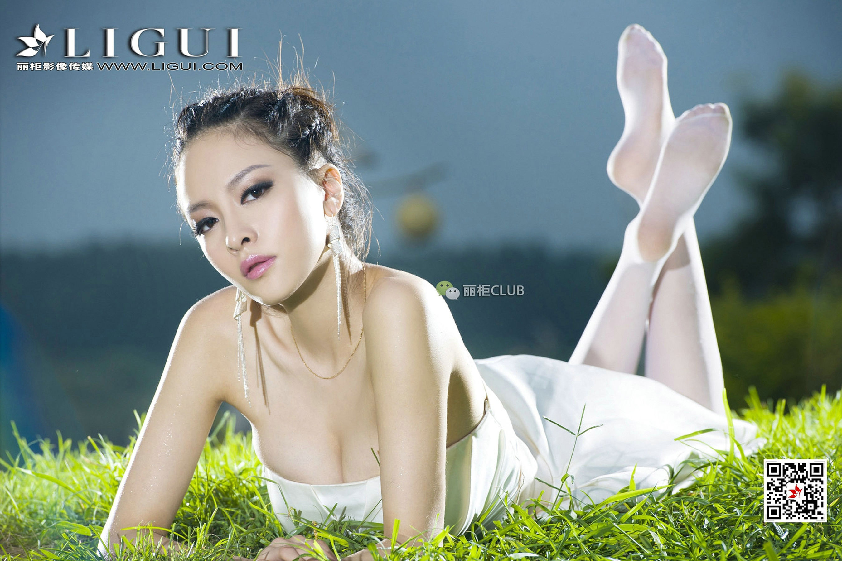 Model 雪儿《夜空白丝》 [丽柜Ligui]