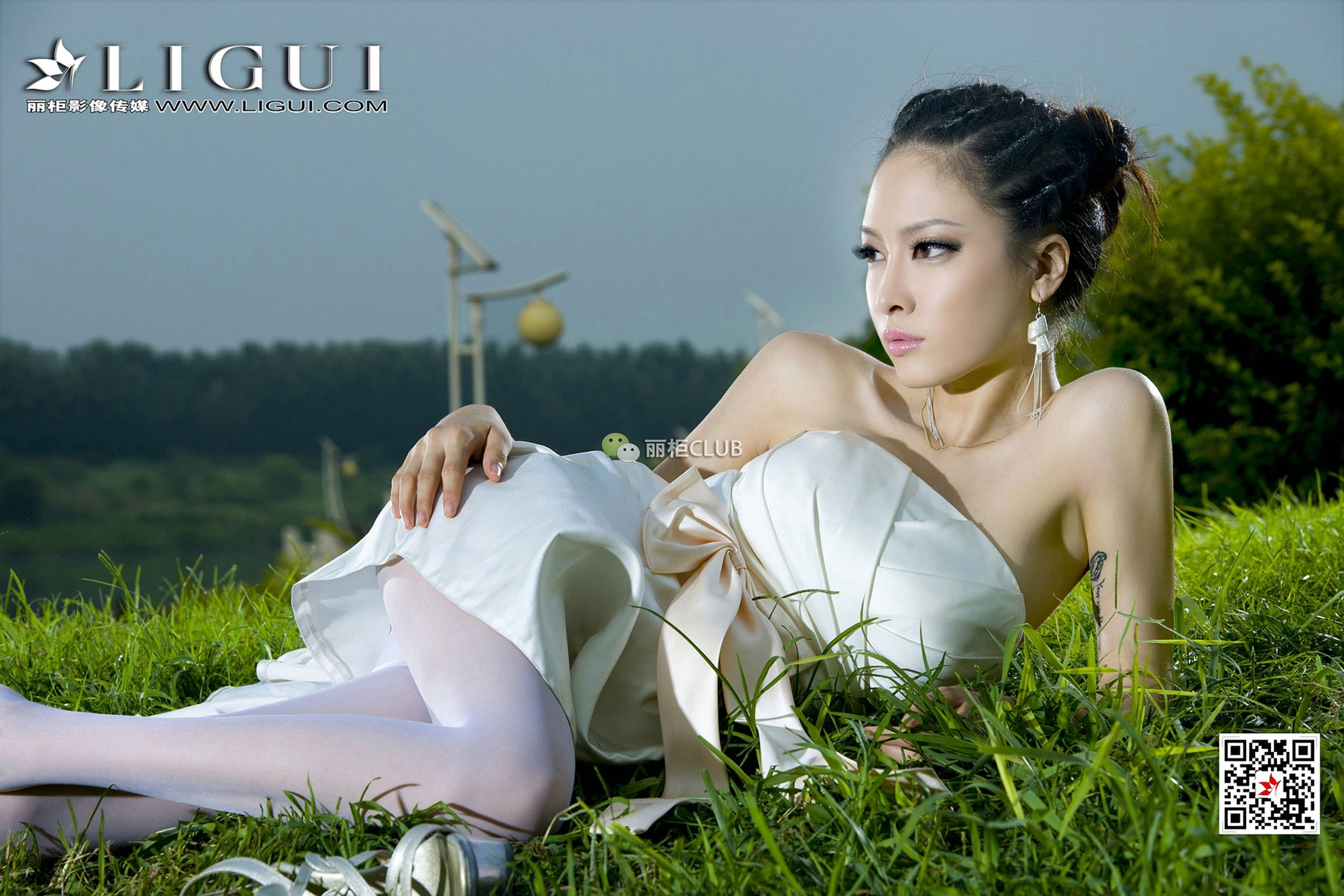 Model 雪儿《夜空白丝》 [丽柜Ligui]