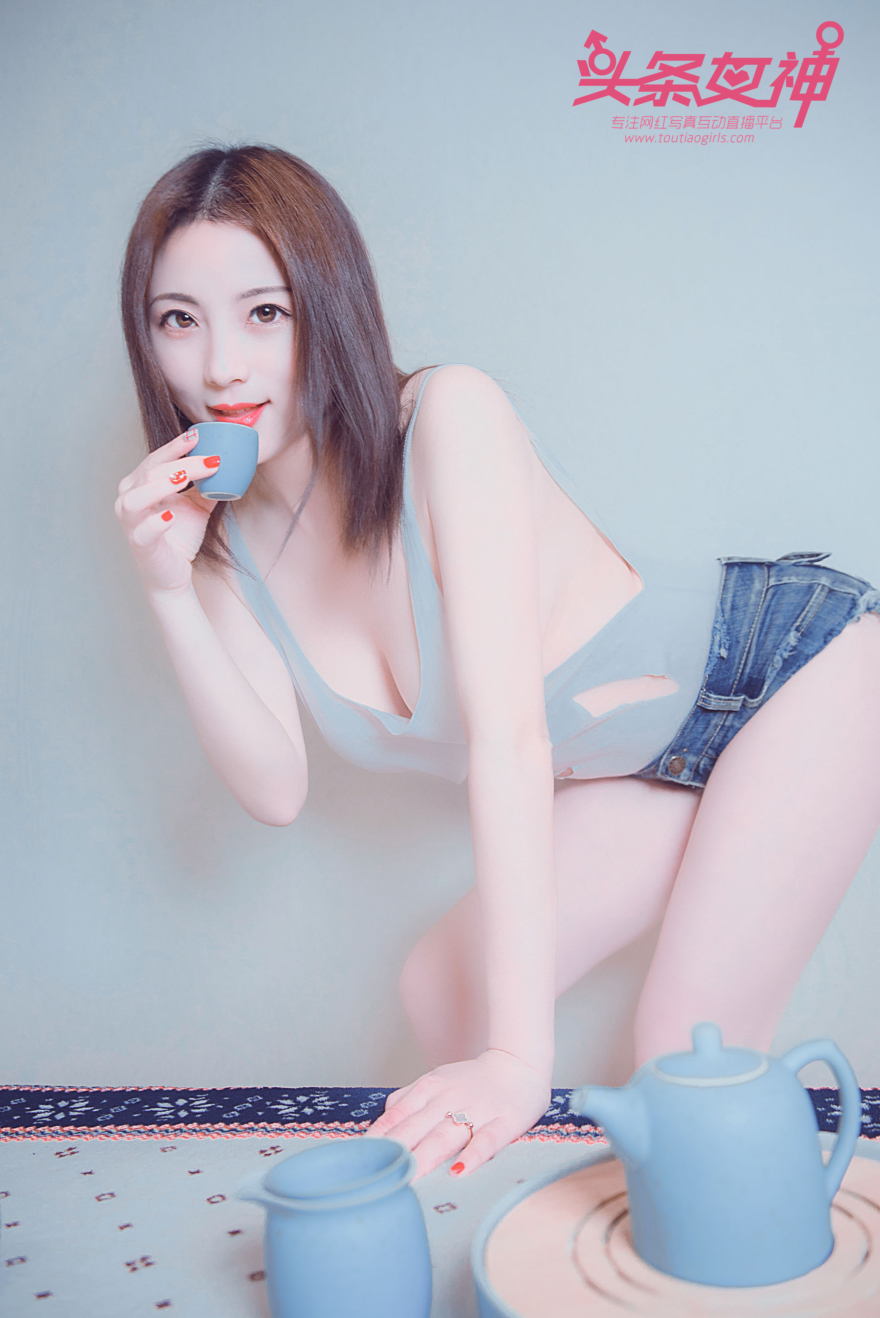 迪爱儿《波涛跨栏背心》 [头条女神Toutiaogirls]