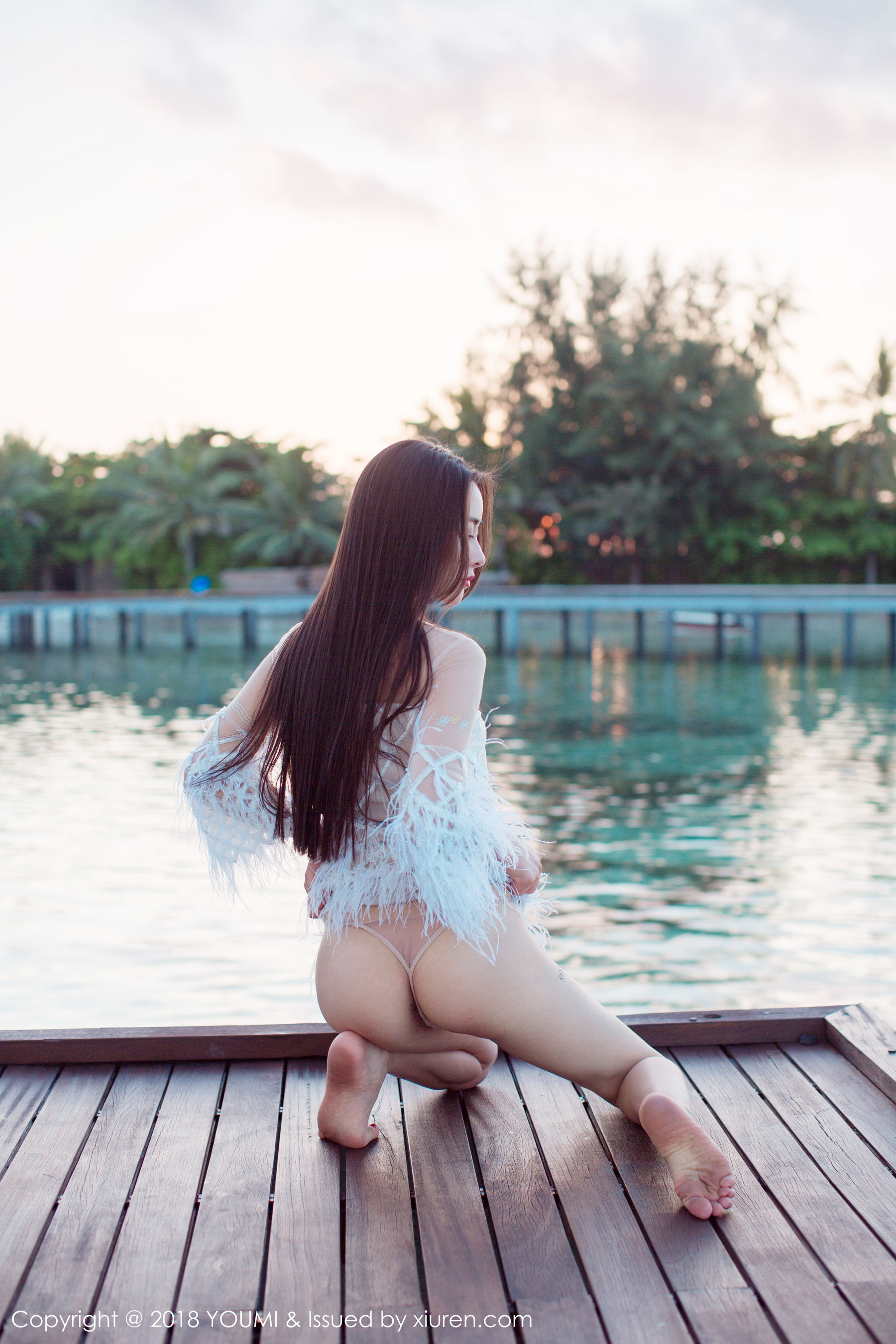 穆菲菲《马尔代夫旅拍》海边主题写真 [尤蜜荟YouMi] Vol.135