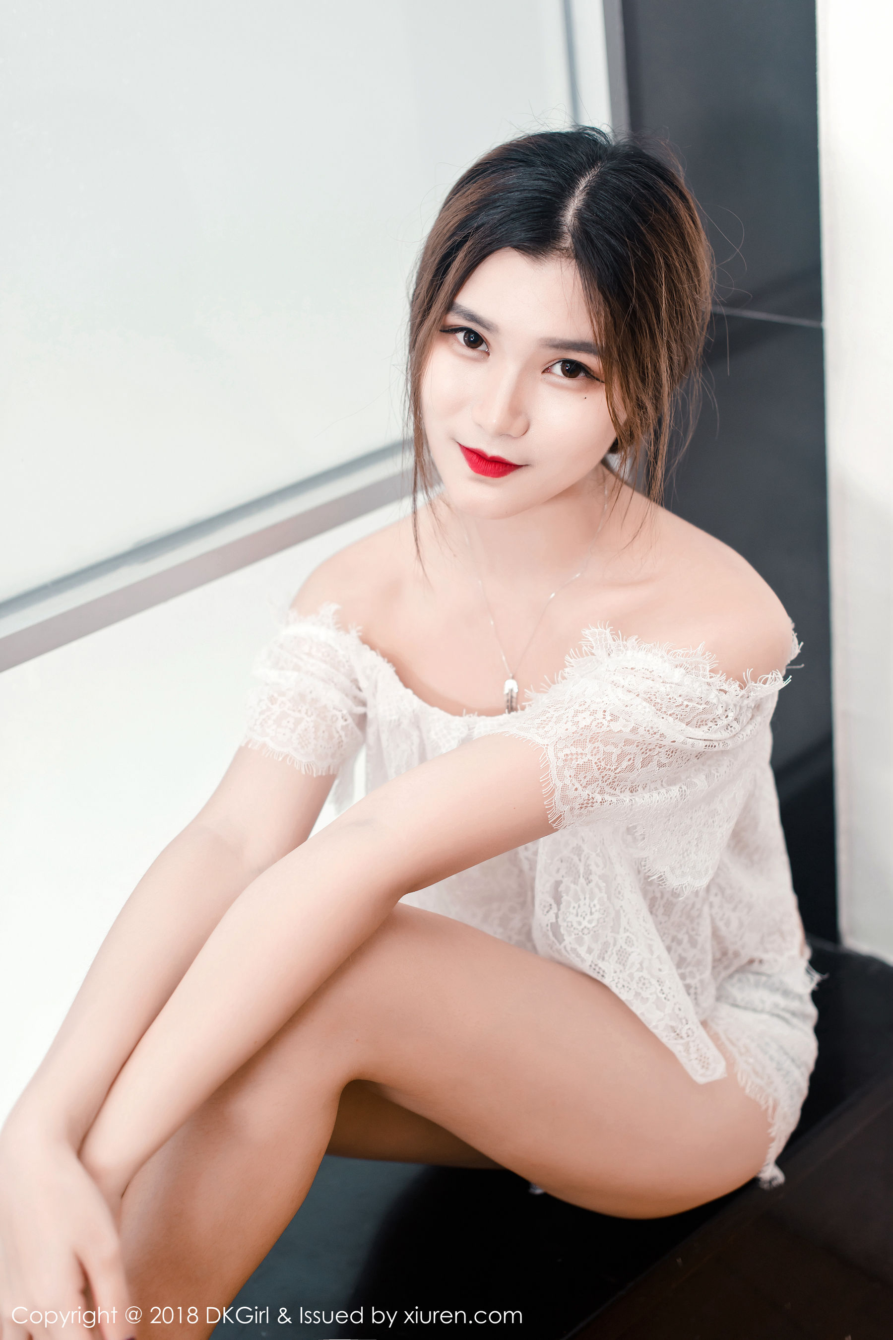 Ting婷婷《美乳美臀美腿魅力诱惑》 [御女郎DKGirl] Vol.062
