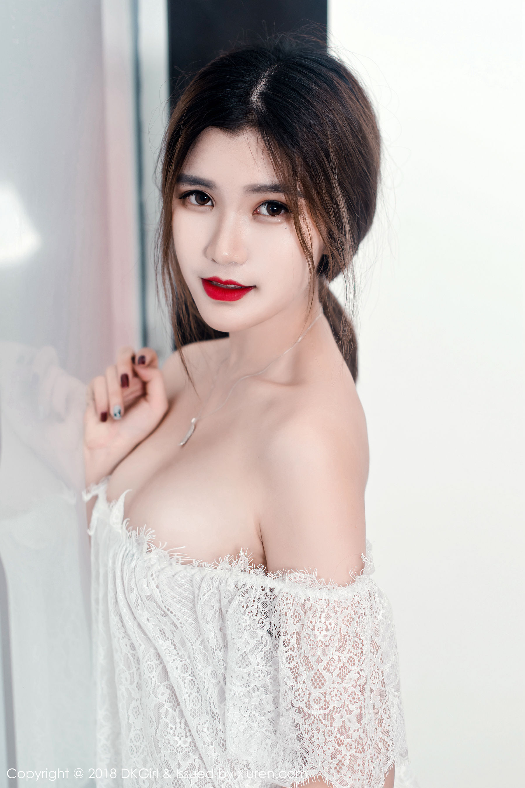 Ting婷婷《美乳美臀美腿魅力诱惑》 [御女郎DKGirl] Vol.062