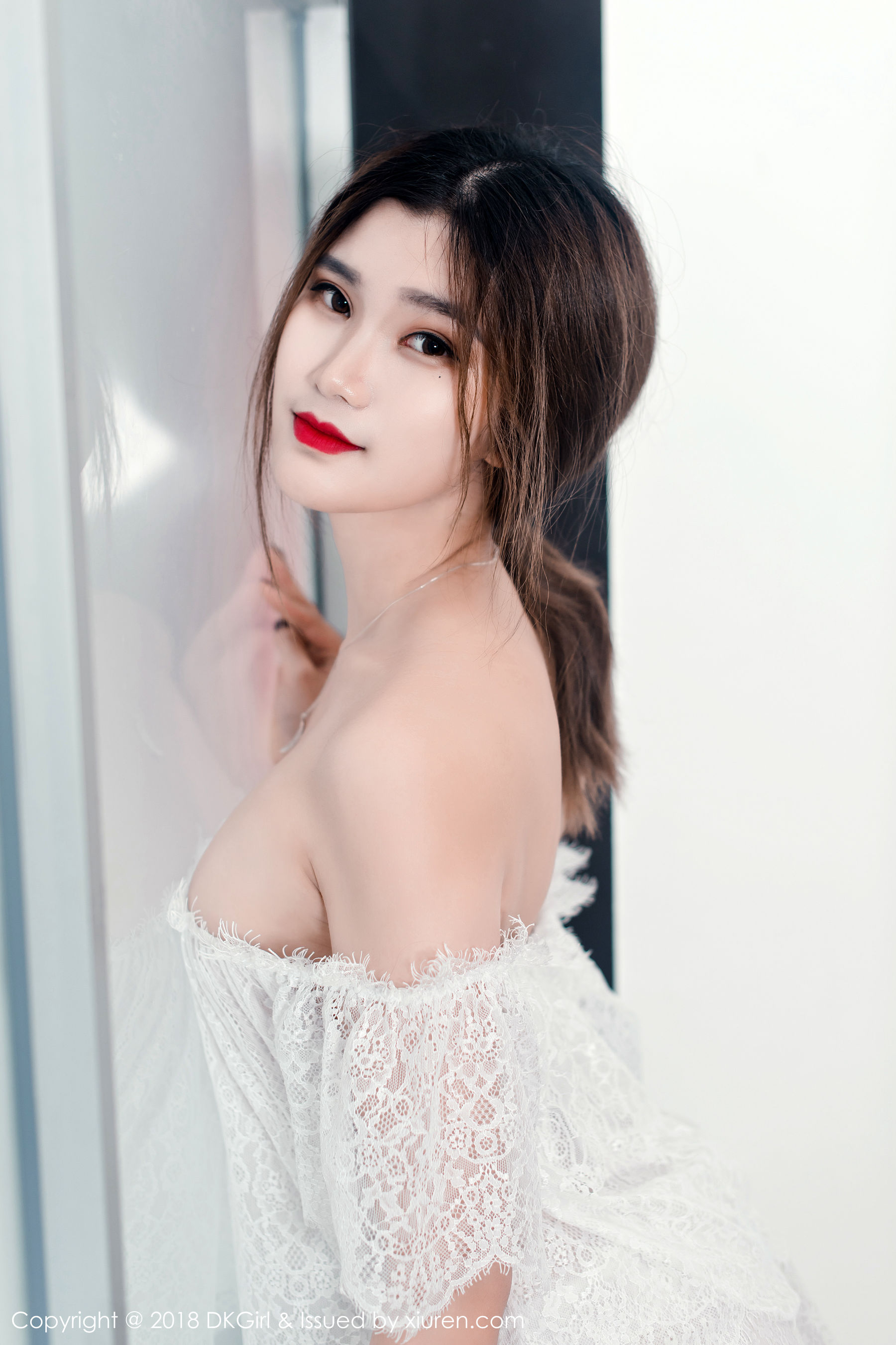Ting婷婷《美乳美臀美腿魅力诱惑》 [御女郎DKGirl] Vol.062