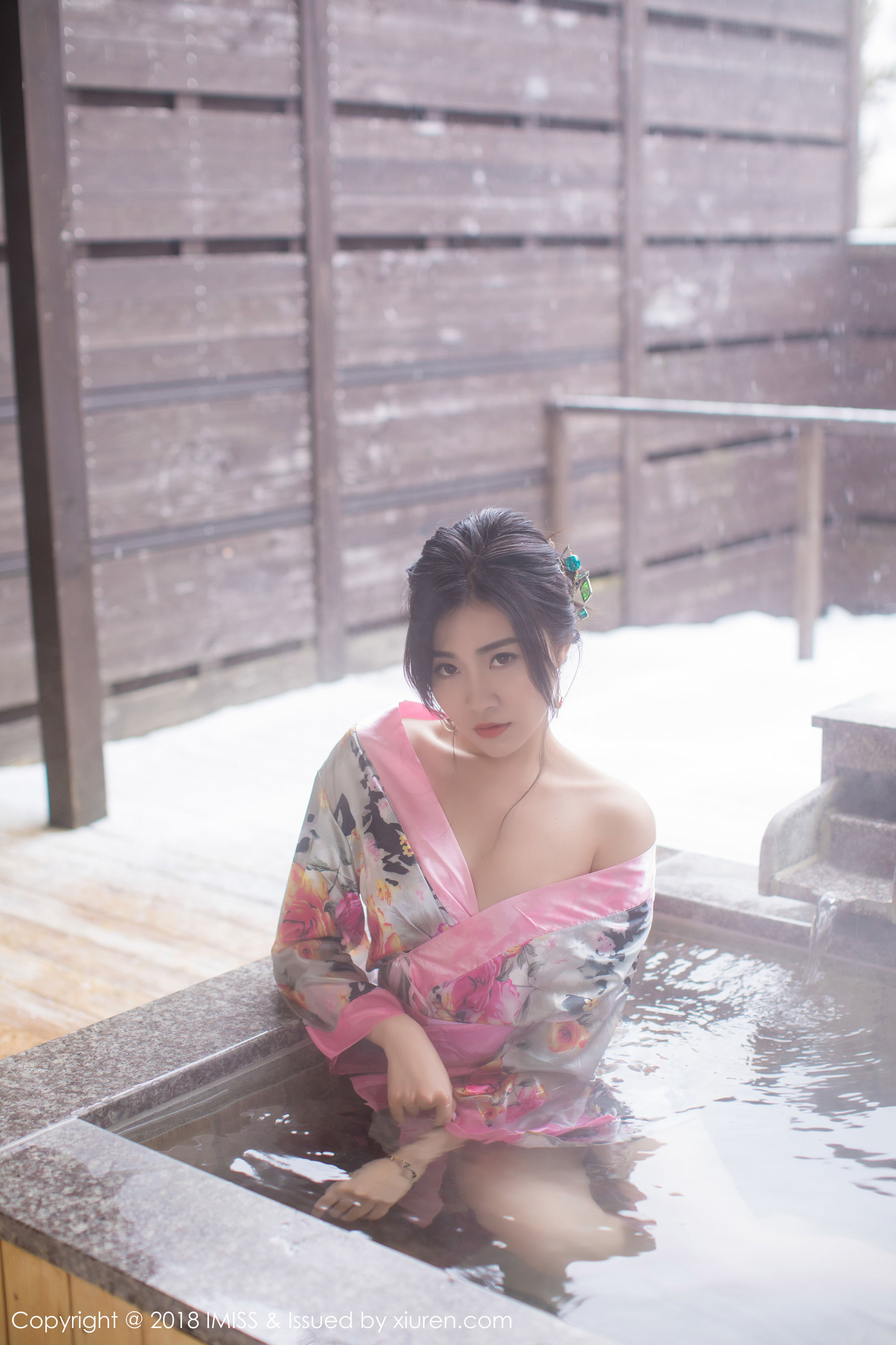 许诺Sabrina《浴池和服+蕾丝美腿》 [爱蜜社IMiss] Vol.221