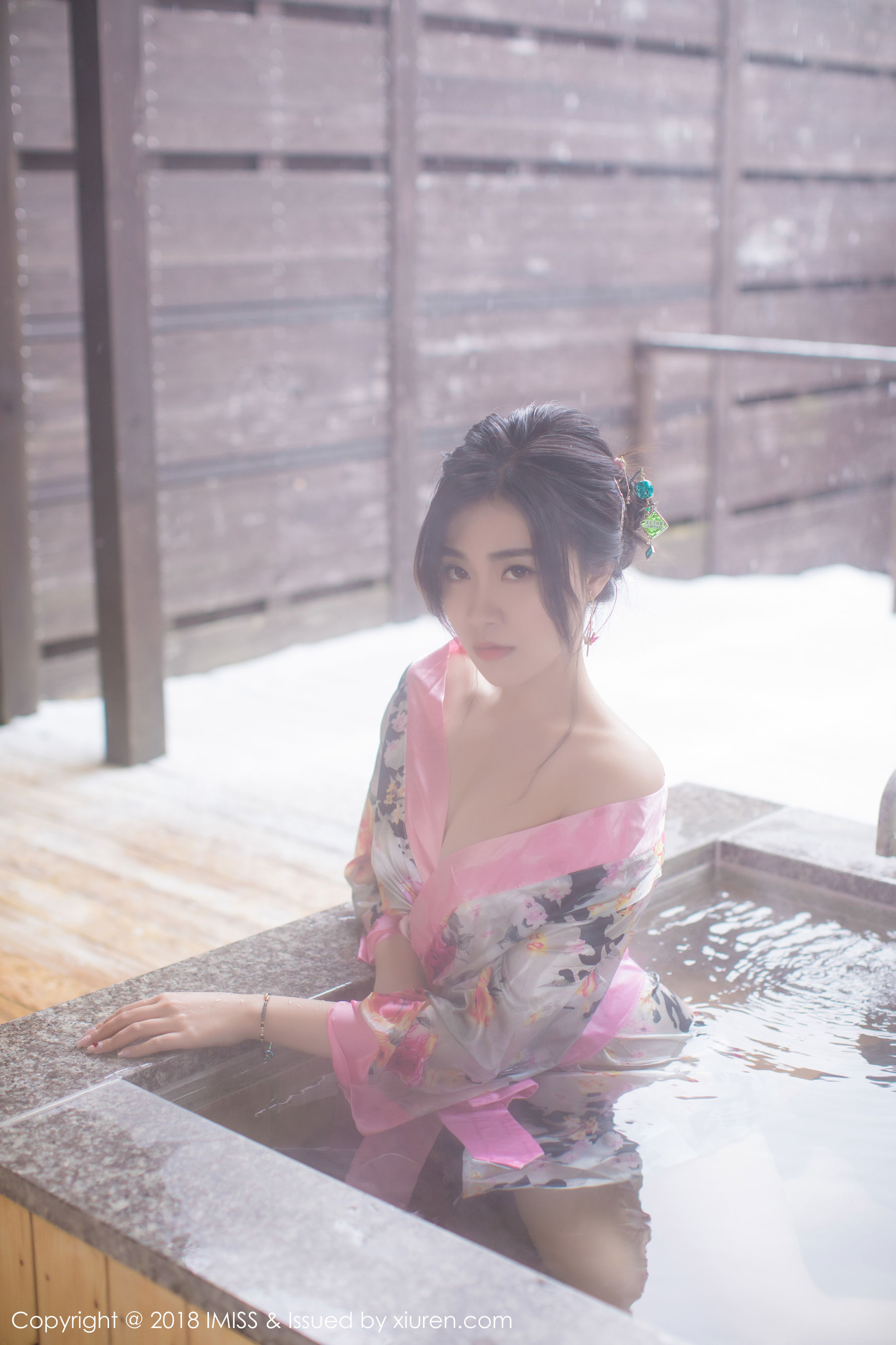 许诺Sabrina《浴池和服+蕾丝美腿》 [爱蜜社IMiss] Vol.221