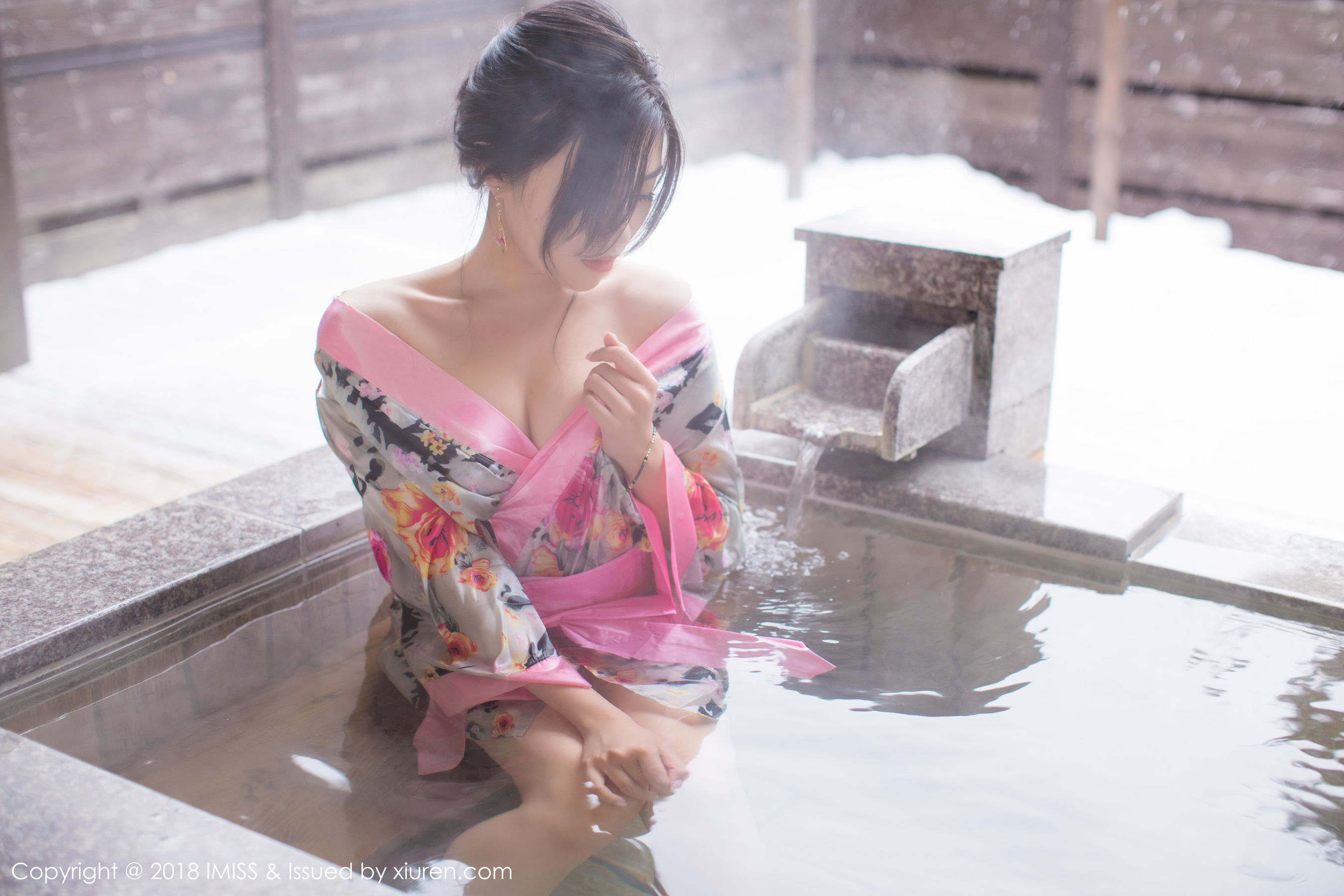 许诺Sabrina《浴池和服+蕾丝美腿》 [爱蜜社IMiss] Vol.221