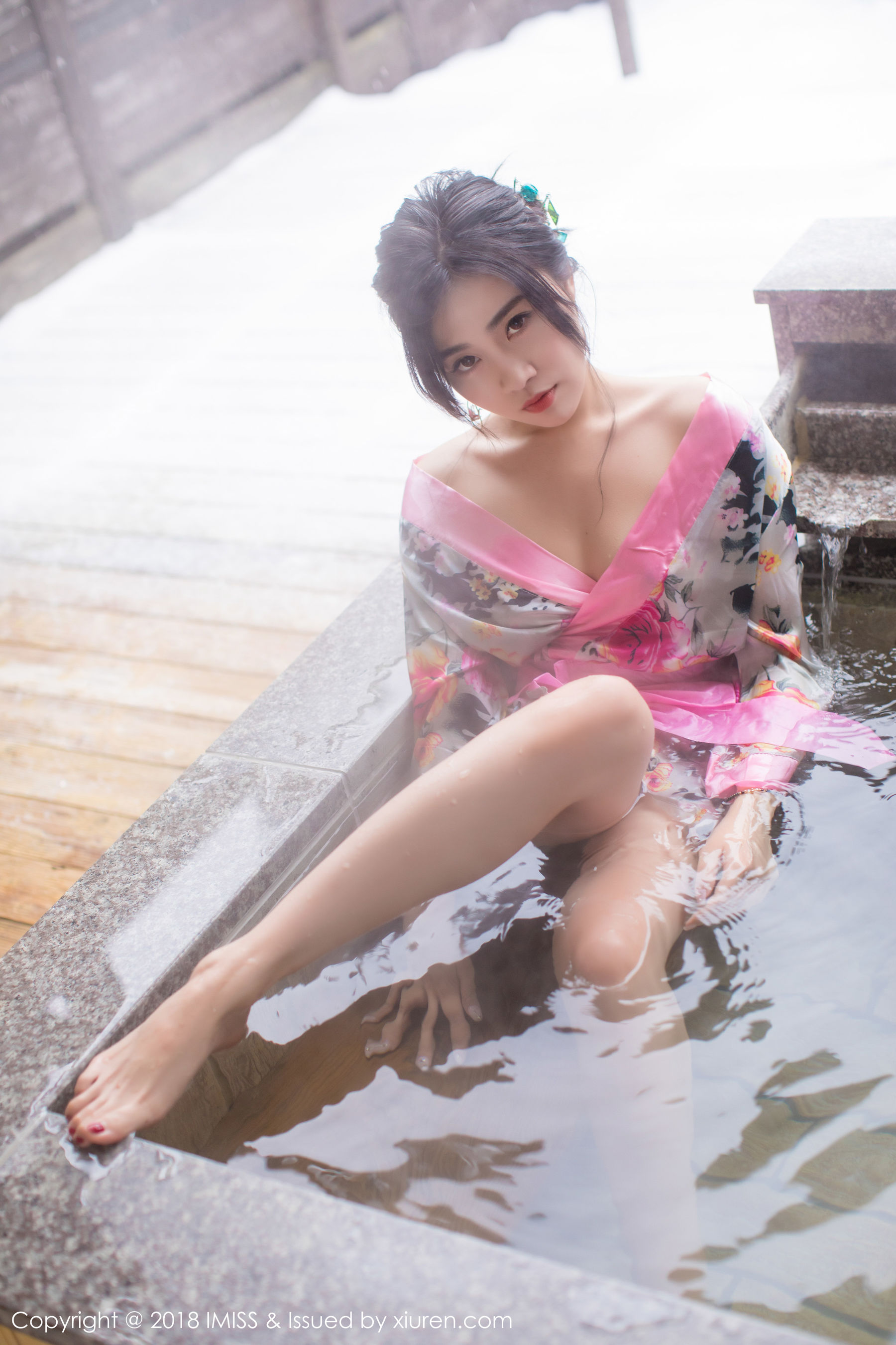 许诺Sabrina《浴池和服+蕾丝美腿》 [爱蜜社IMiss] Vol.221
