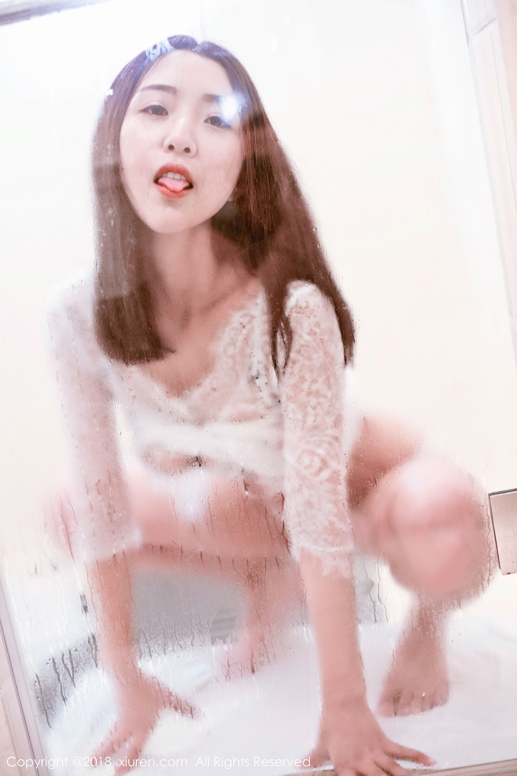 七月Julie《极品豪乳细腰的软姊妹》 [秀人XIUREN] No.964