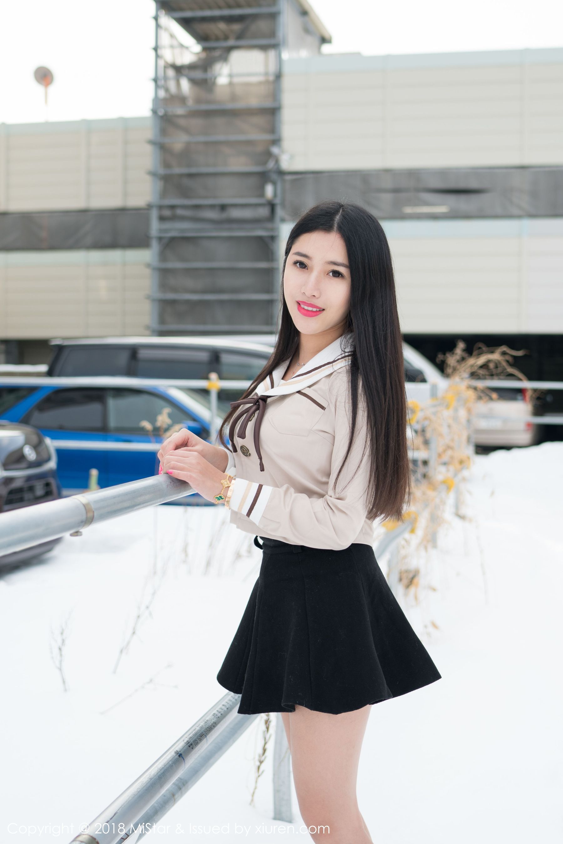 陈嘉嘉Tiffany《雪中有佳人+性感肚兜》 [魅妍社MiStar] VOL.216