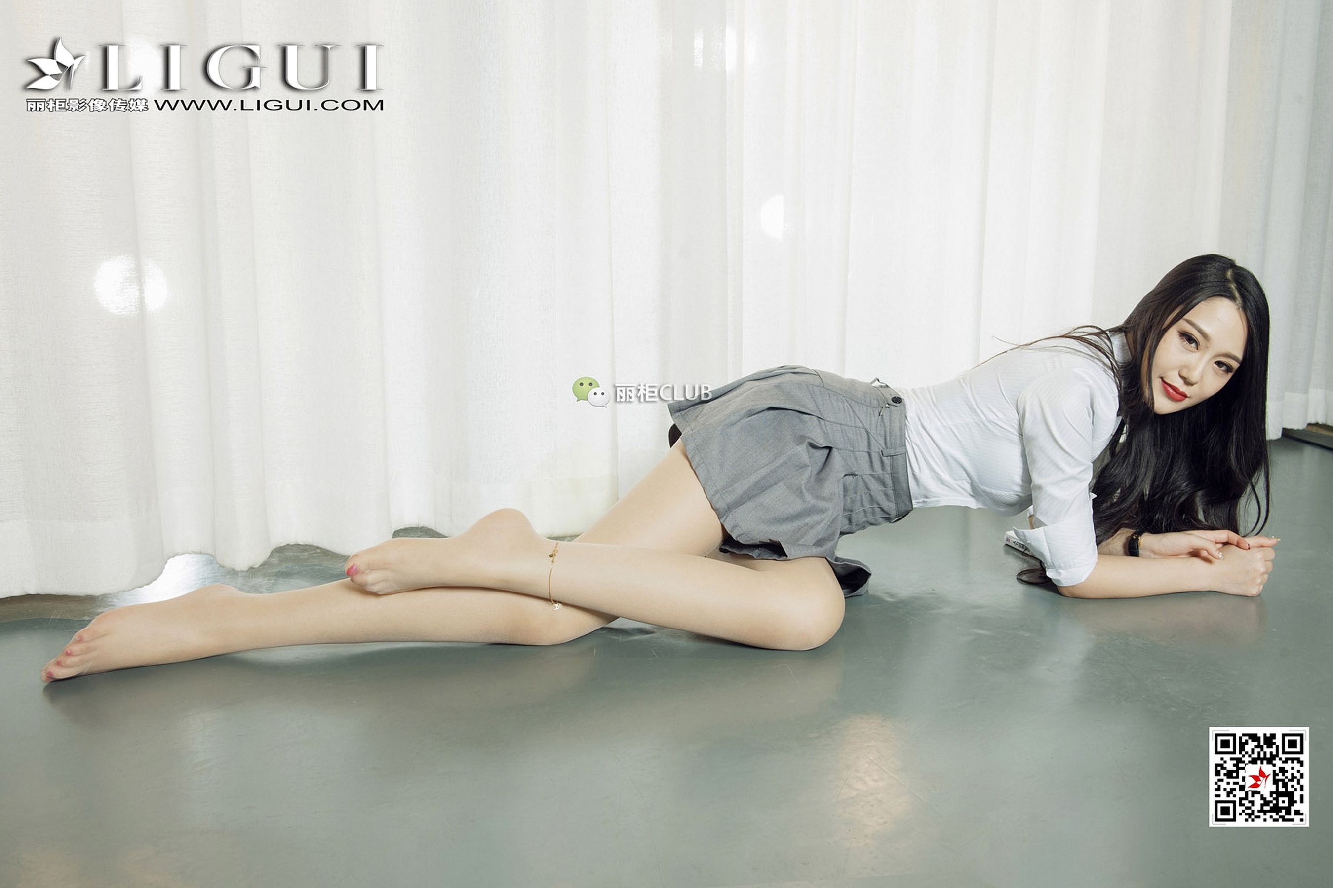 Model 腿模桐桐《办公室OL肉丝》 [丽柜Ligui]