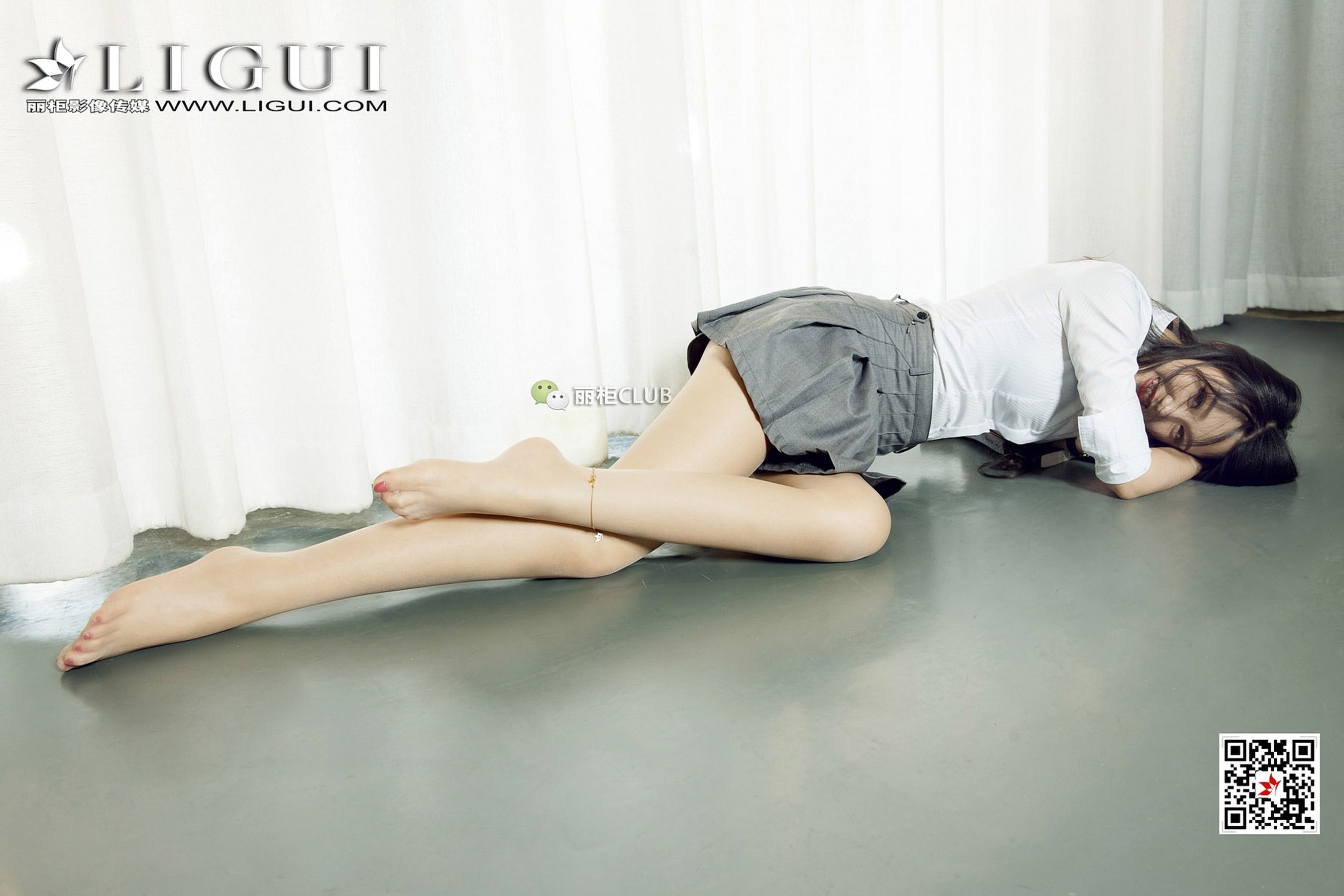 Model 腿模桐桐《办公室OL肉丝》 [丽柜Ligui]