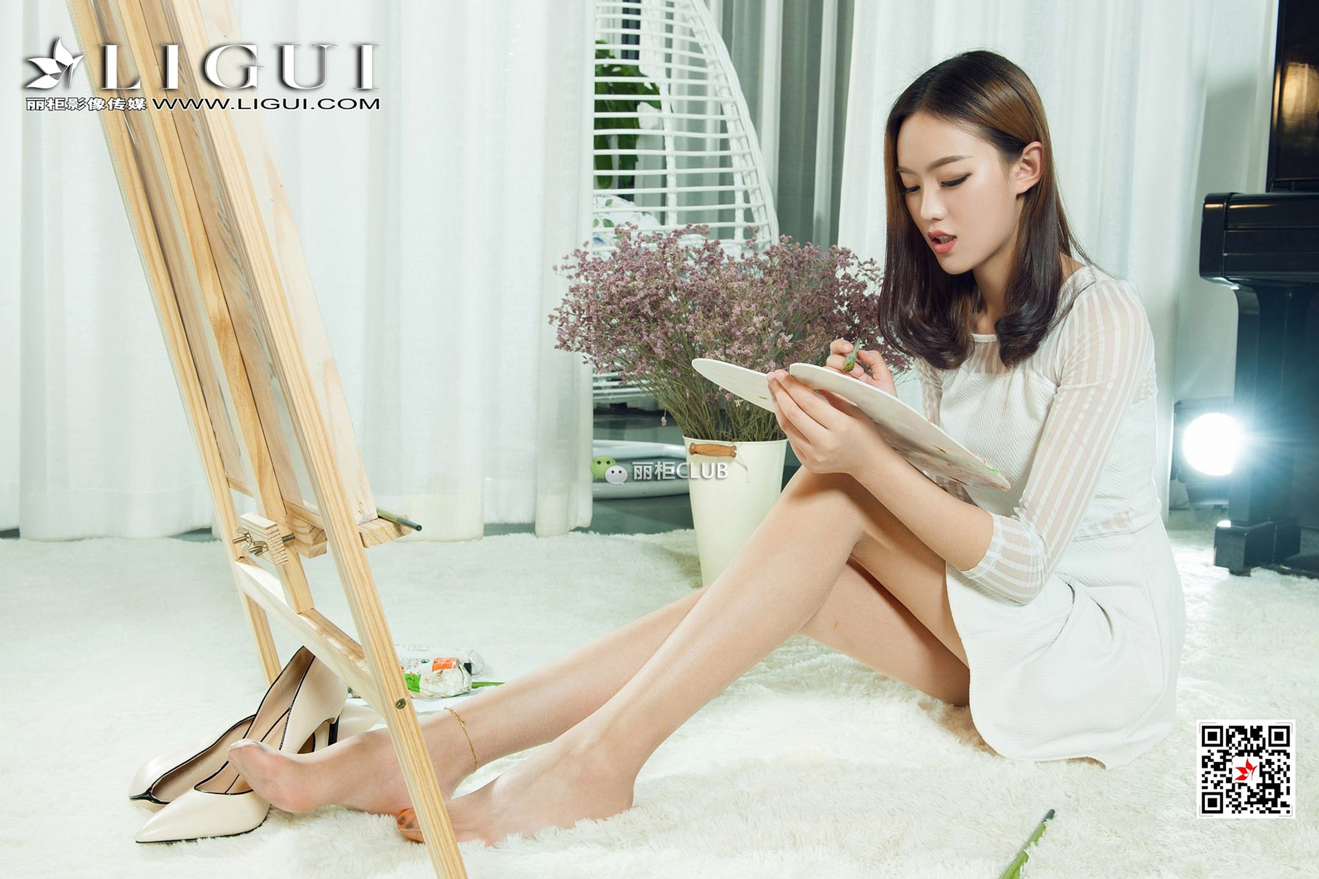 腿模敏儿《爱画画的肉丝美女》 [丽柜Ligui]