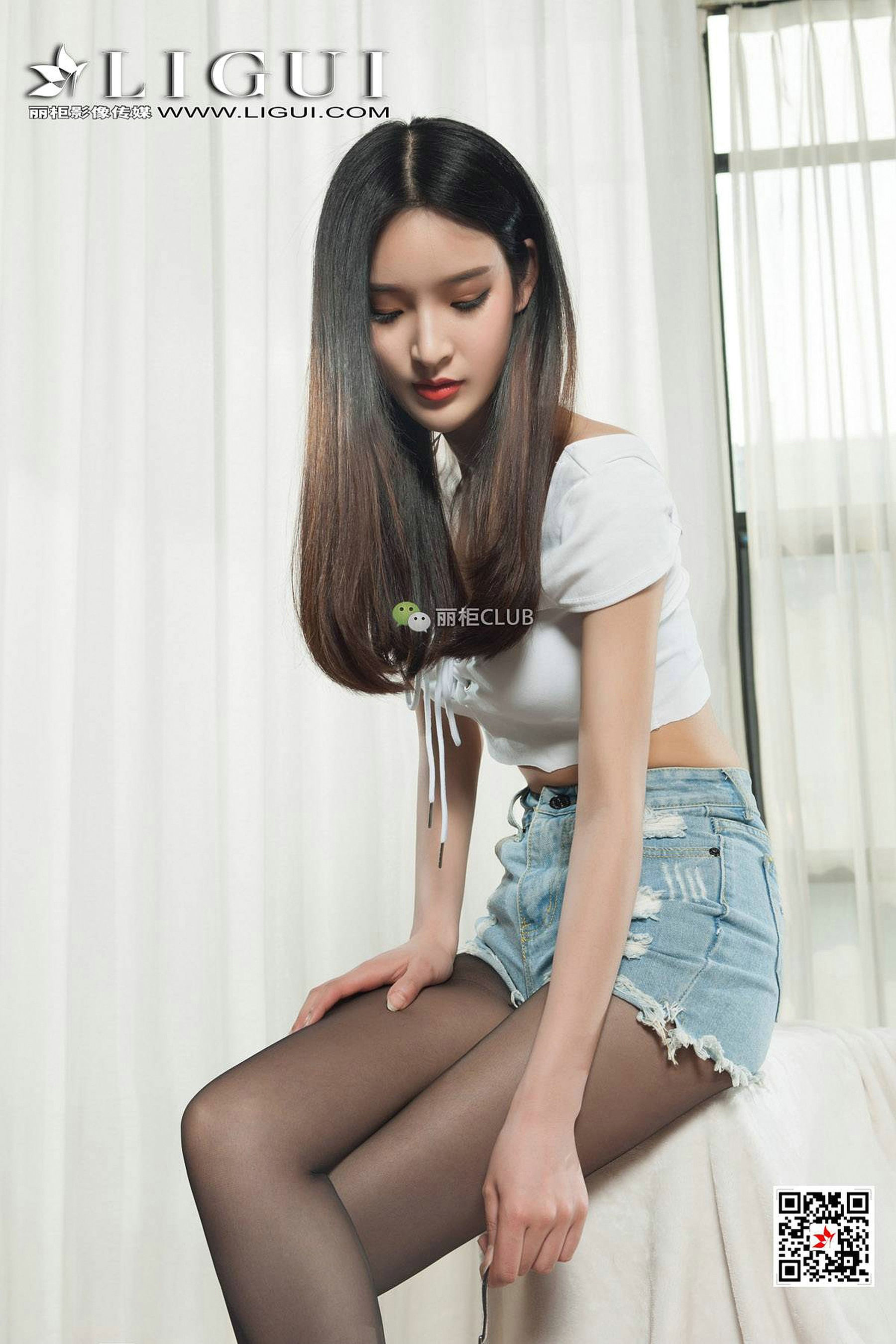 腿模雪糕《牛仔热裤+黑丝美腿》 [丽柜Ligui]