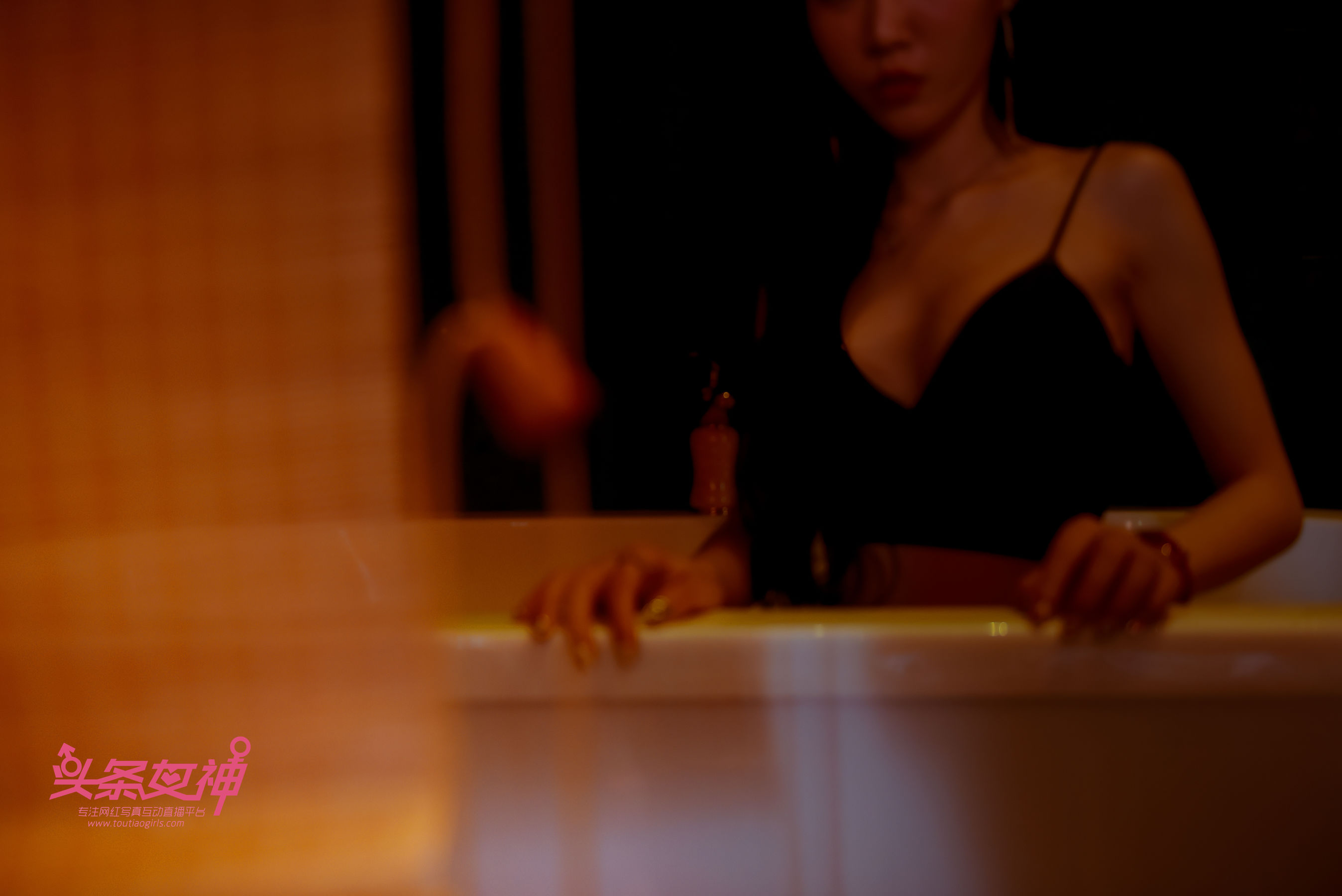 猫咪6M/樊安妮《女神探店》 [头条女神Toutiaogirls]