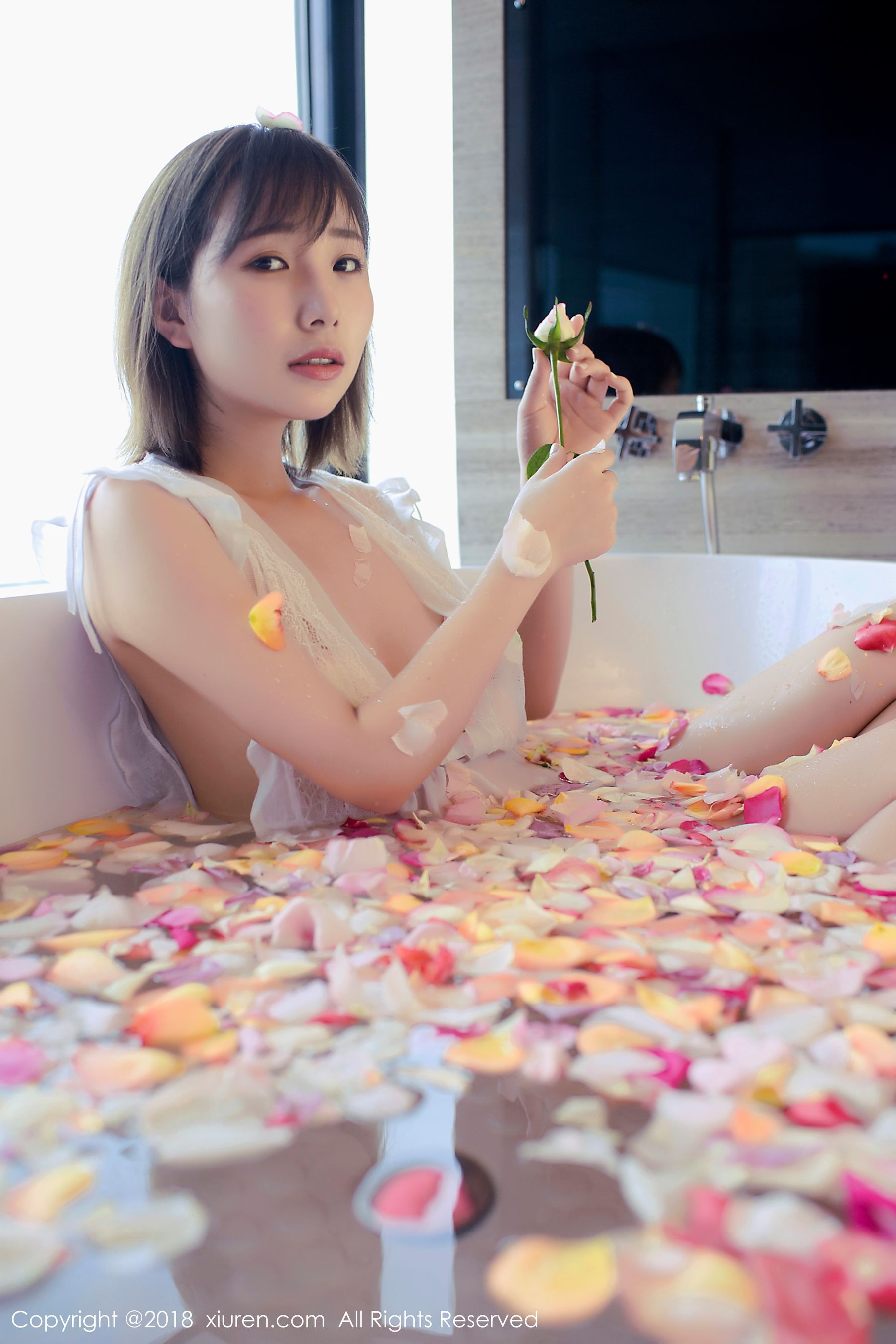 枝恩《短发百变大美女》 [秀人网XIUREN] No.981