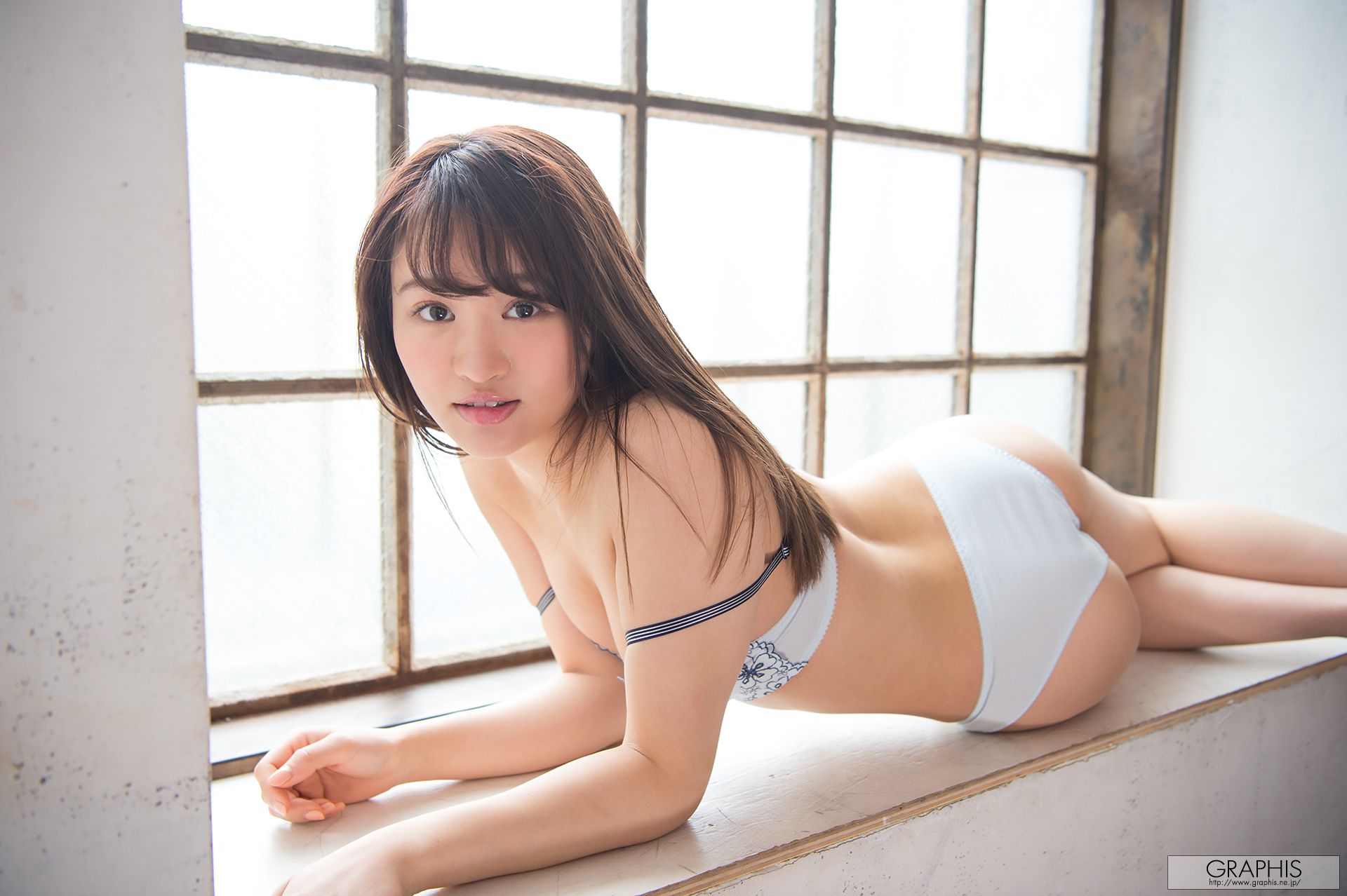 松田美子『Metamorphosis』 [Graphis] Gals