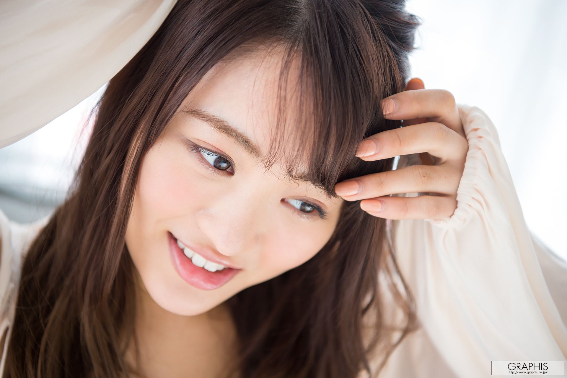 松田美子『Metamorphosis』 [Graphis] Gals