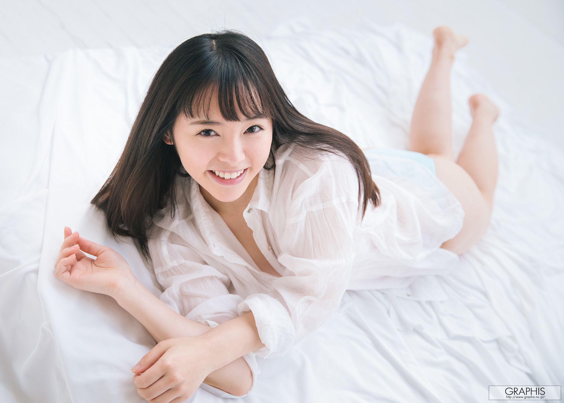 Yuna Ogura 小倉由菜 [Graphis] Gravure 初脱ぎ娘