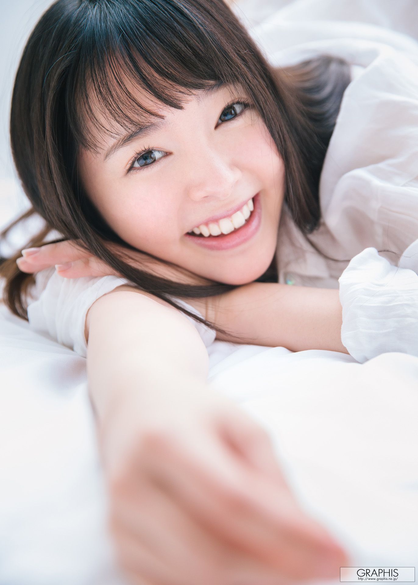 Yuna Ogura 小倉由菜 [Graphis] Gravure 初脱ぎ娘