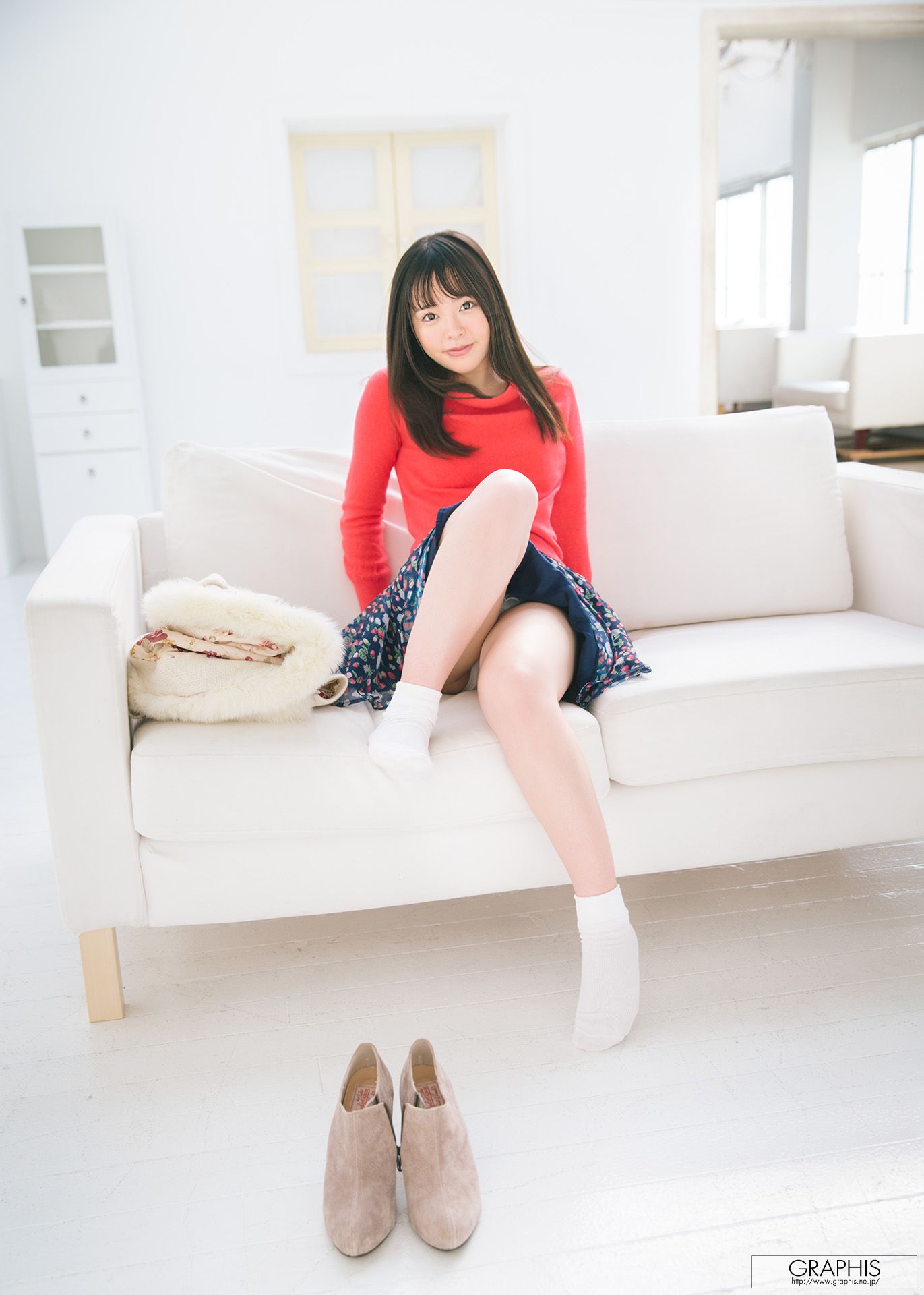 Yuna Ogura 小倉由菜 [Graphis] Gravure 初脱ぎ娘