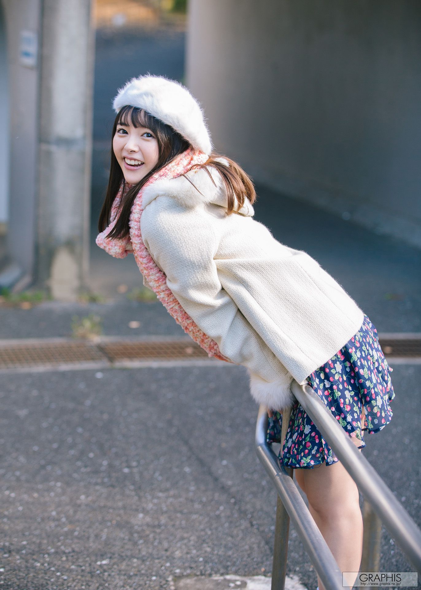 Yuna Ogura 小倉由菜 [Graphis] Gravure 初脱ぎ娘