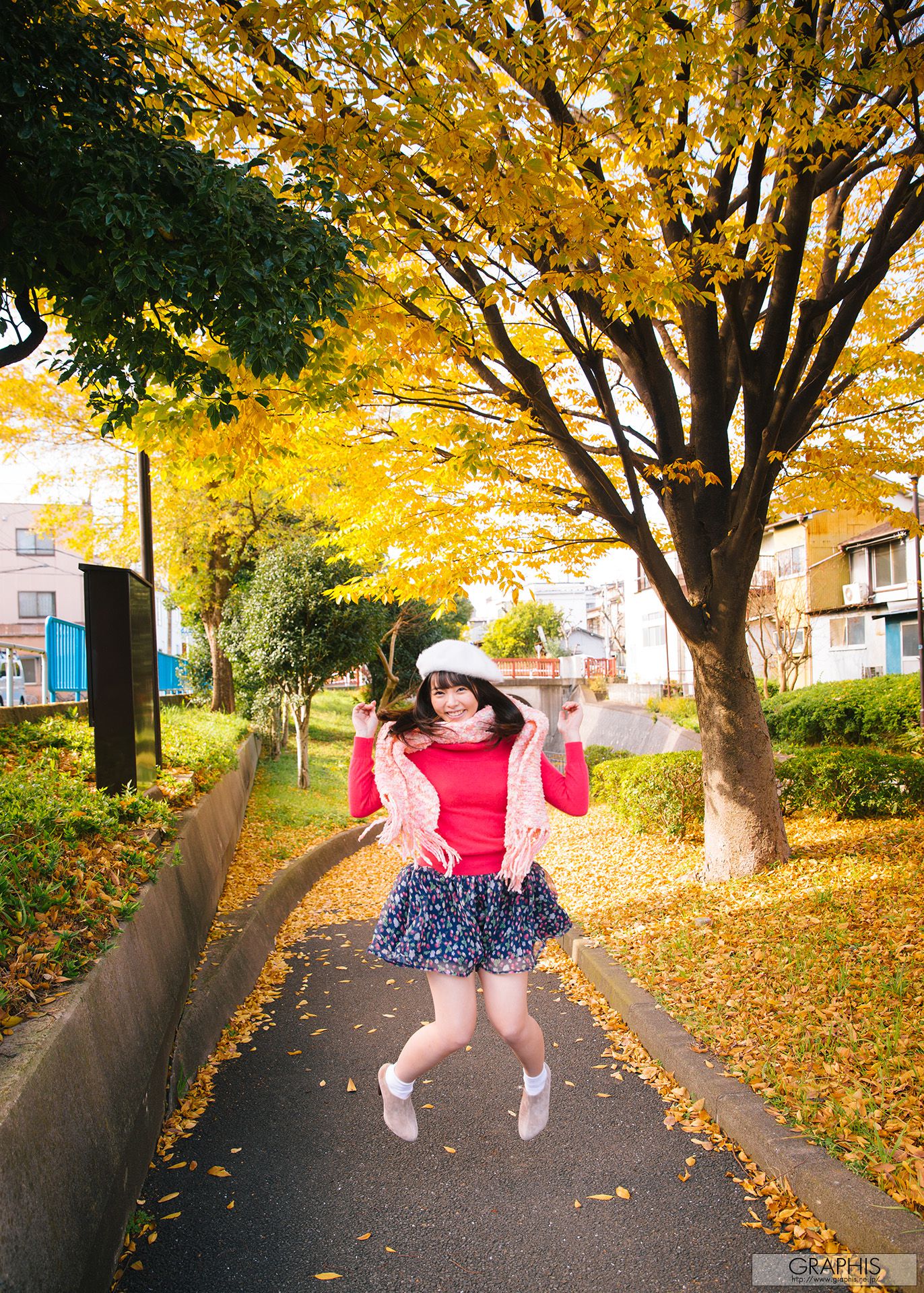 Yuna Ogura 小倉由菜 [Graphis] Gravure 初脱ぎ娘
