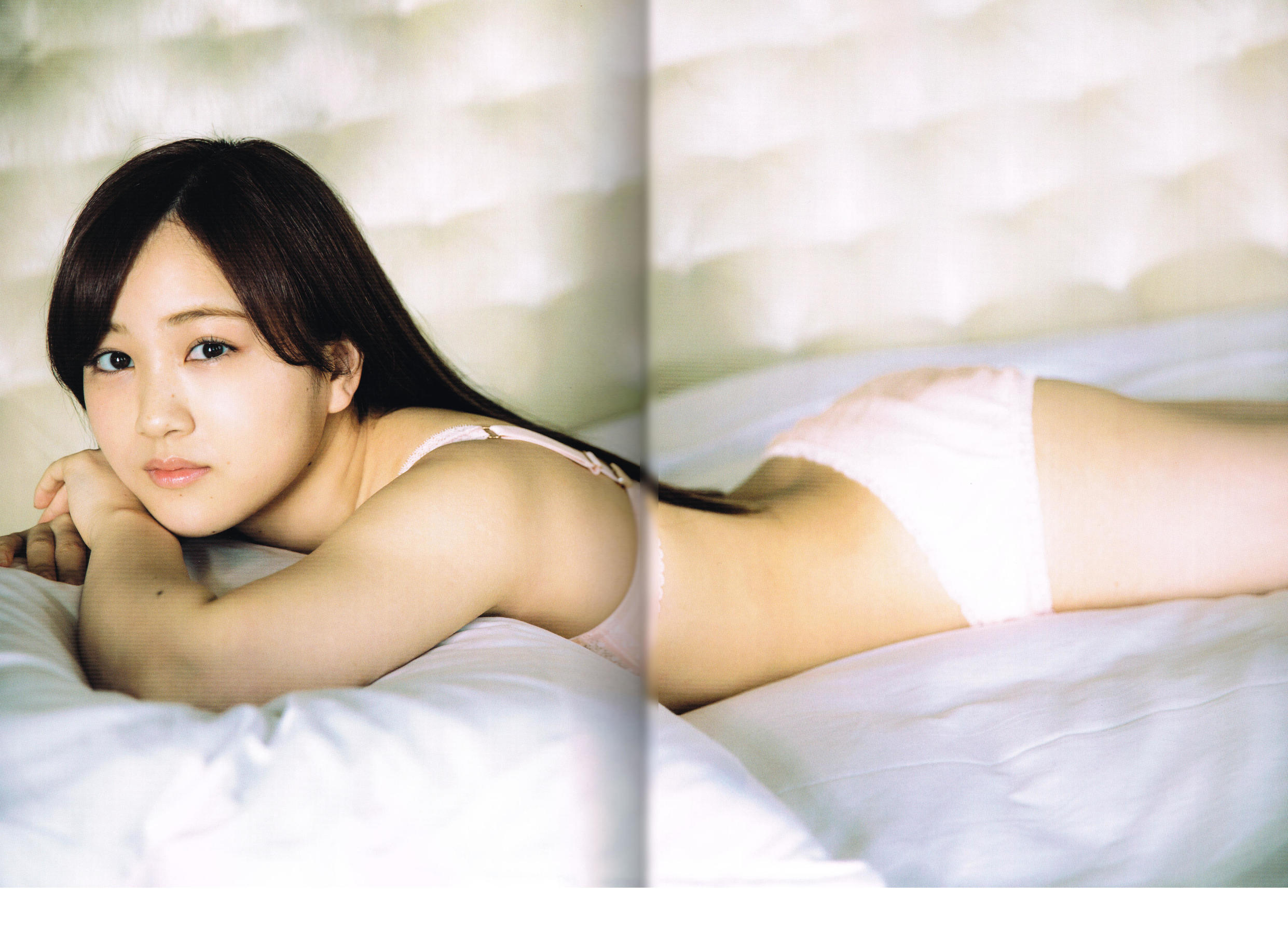 星野みなみ/星野南 1st [Itazura] [PhotoBook]