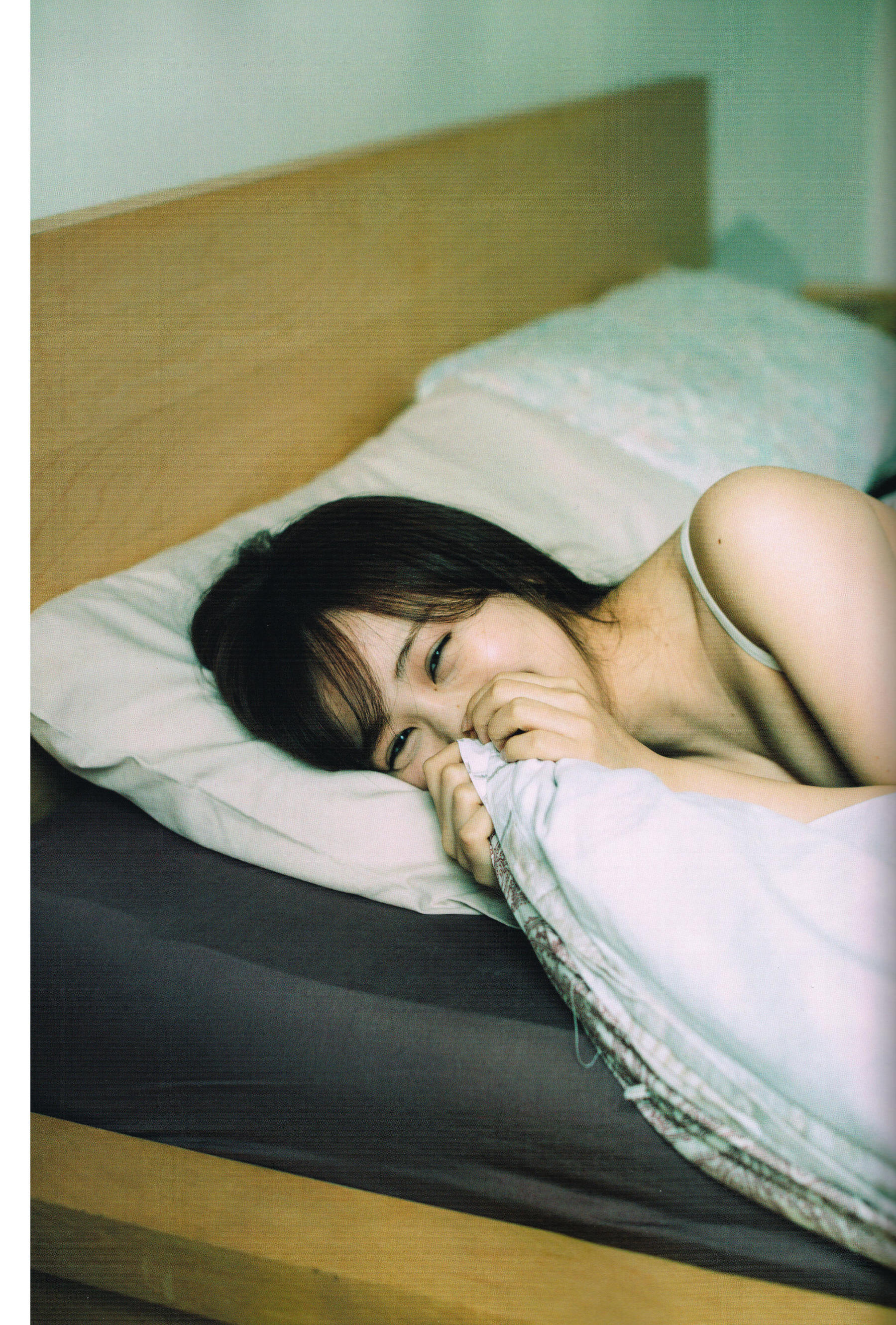 星野みなみ/星野南 1st [Itazura] [PhotoBook]