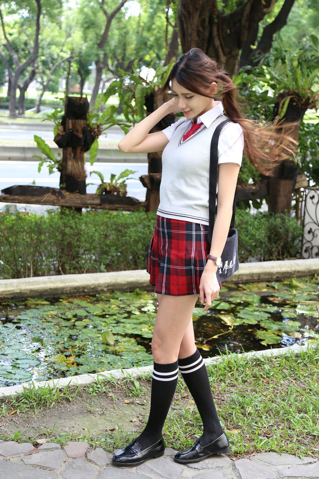 [台湾正妹] 蔡译心Candice《校服美少女》