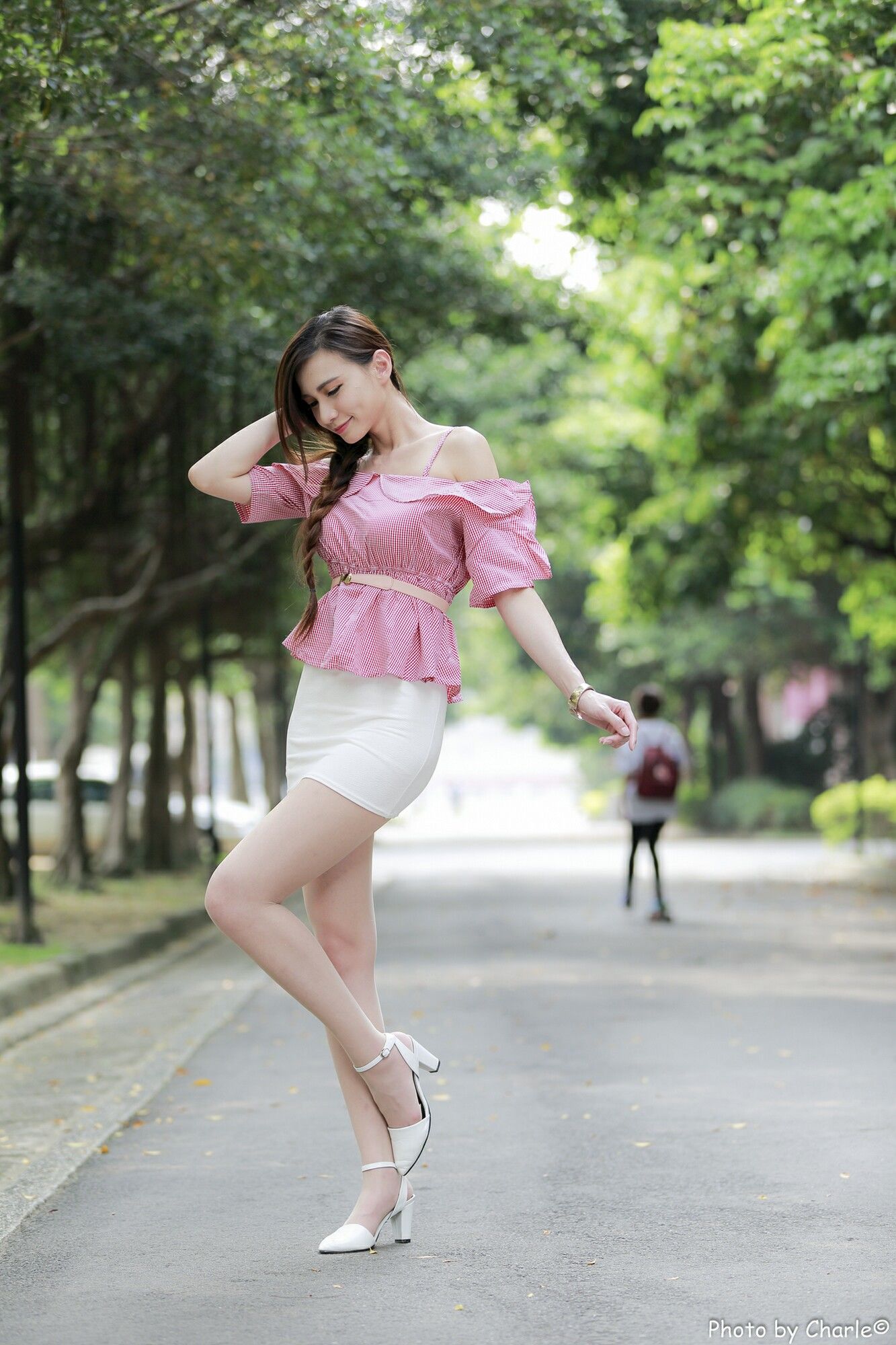 [台湾正妹] 蔡译心Candice《師範大學外拍》3套服装