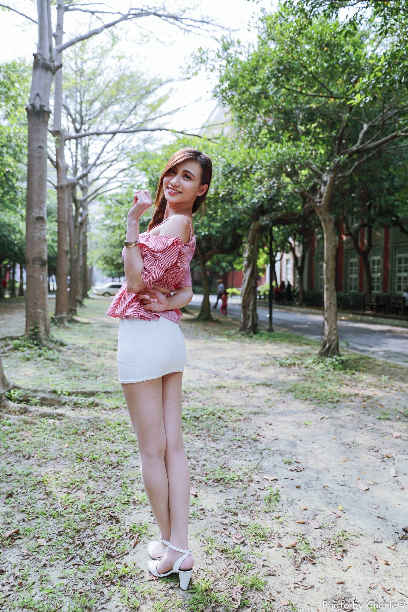 [台湾正妹] 蔡译心Candice《師範大學外拍》3套服装